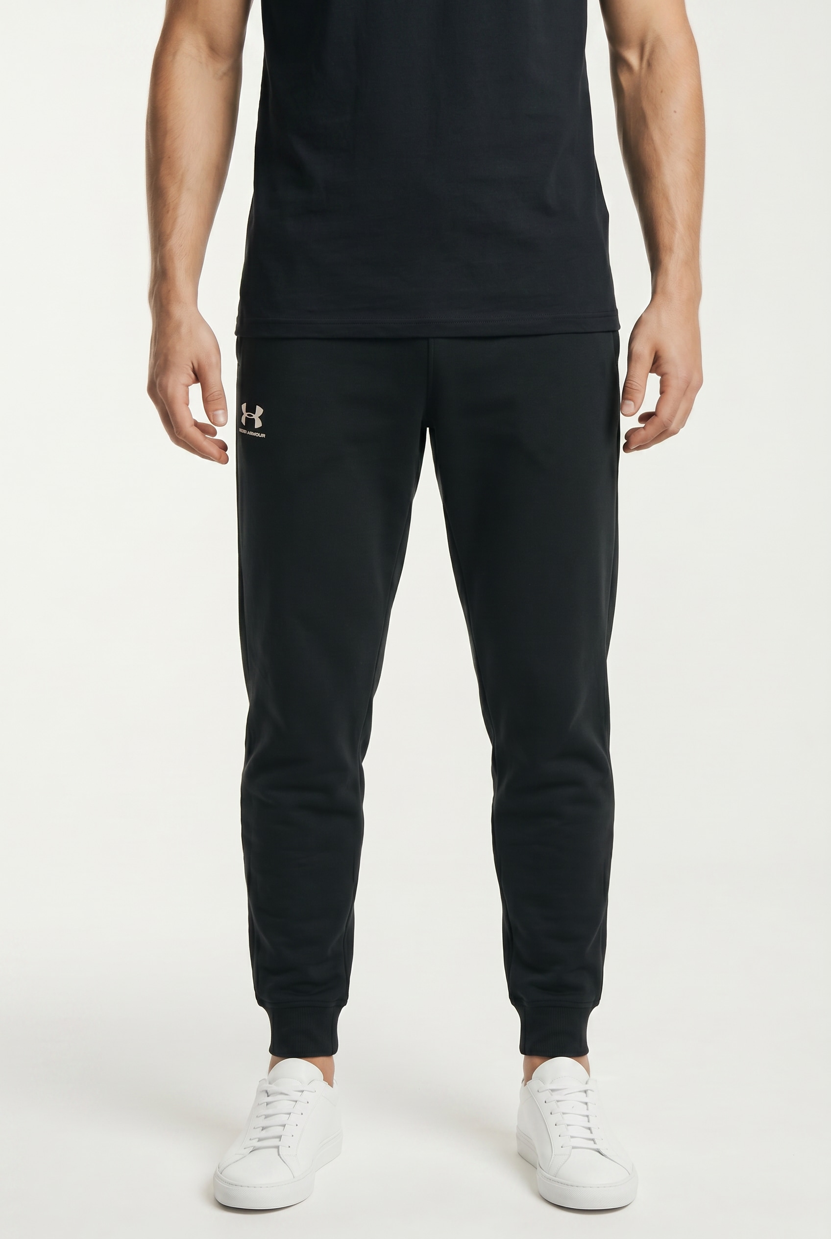 Under Armour® Jogginghose »UA Rival Fleece Jogginghose«  für Sportmode und aktive Freizeit, aus Baumwolle und Polyester