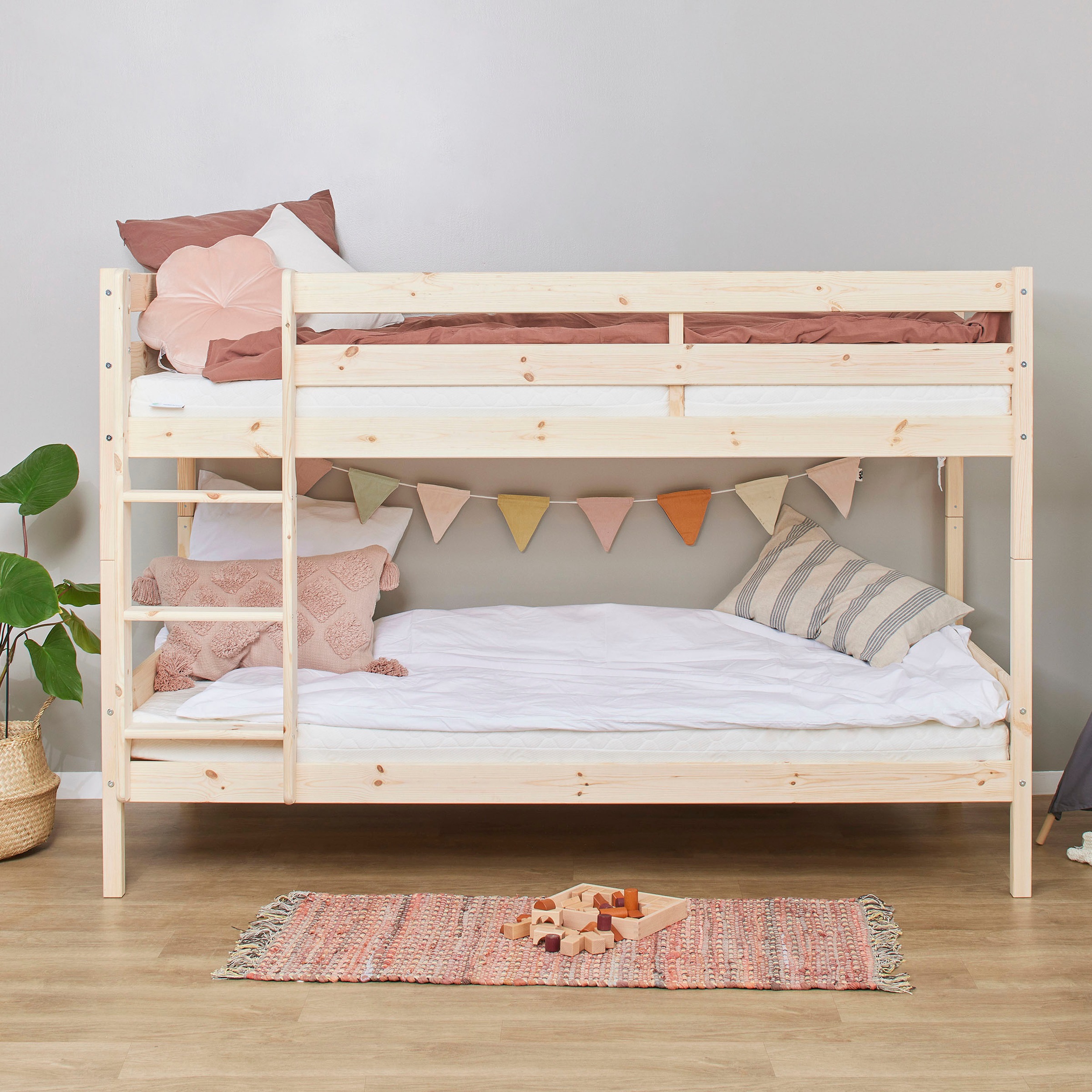 Hoppekids Etagenbett »ECO Comfort Kinderbett 90x200 oder 70x160 aus Massivholz in 4 Farben«, TÜV, FSC und Nordisches Umweltzeichen – wahlweise mit Matratzen