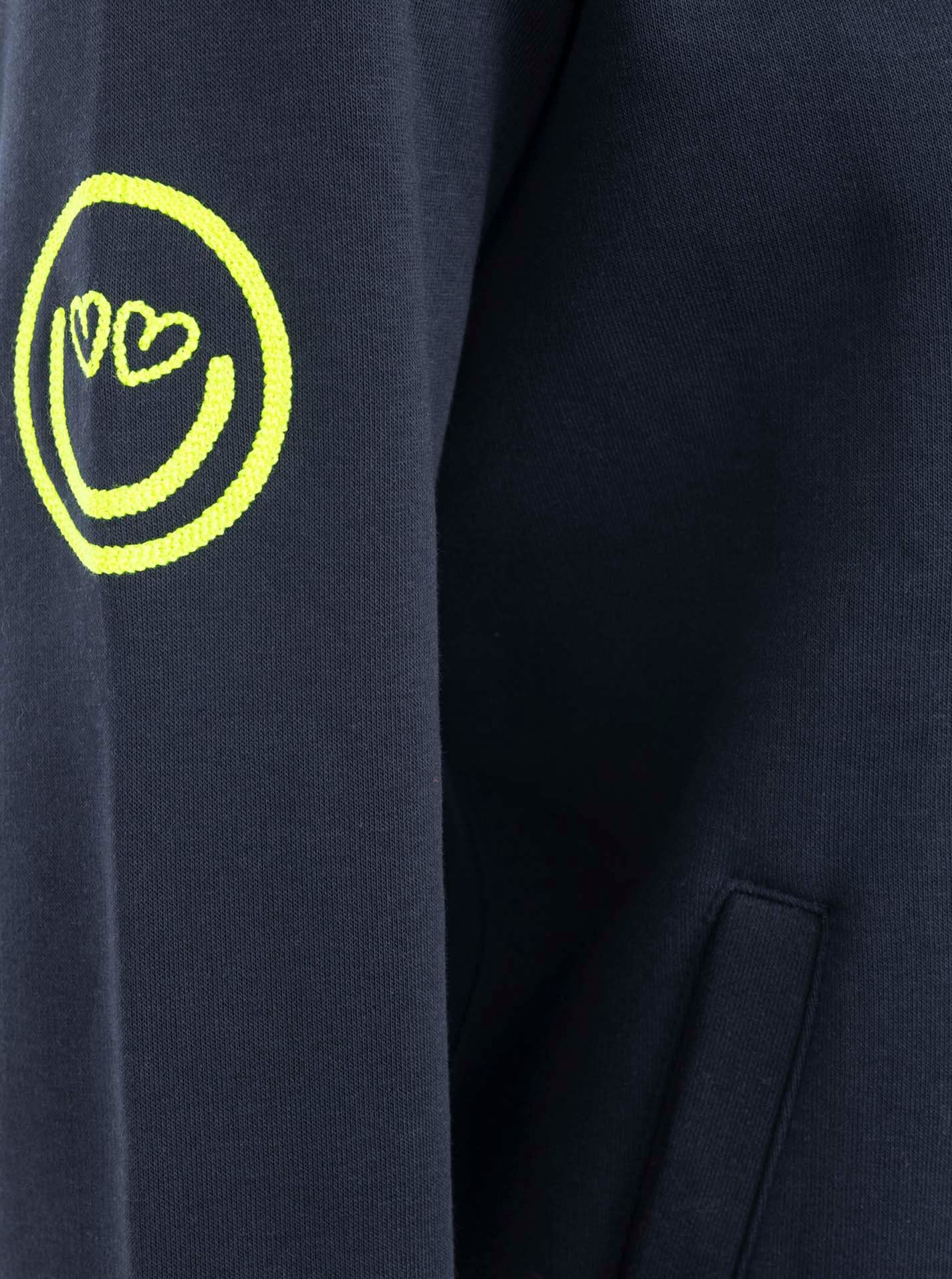 Zwillingsherz Sweatjacke »"Smile Regenbogen"« mit Reißverschluss, Rippbündchen, Eingriffstaschen, großer Stickerei
