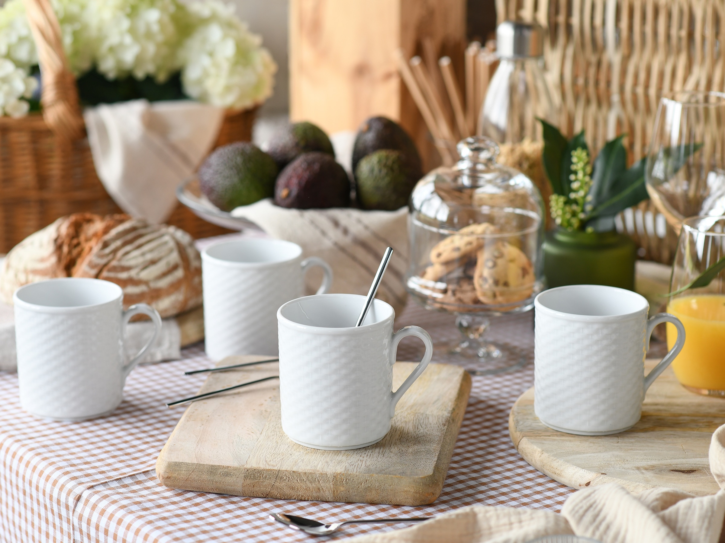 CreaTable Becher »Polo Weiss, Kaffeebecher 6-tlg« Strahlendes Weiß, Klassischer Manufakturstil, Ausdrucksstarkes Relief