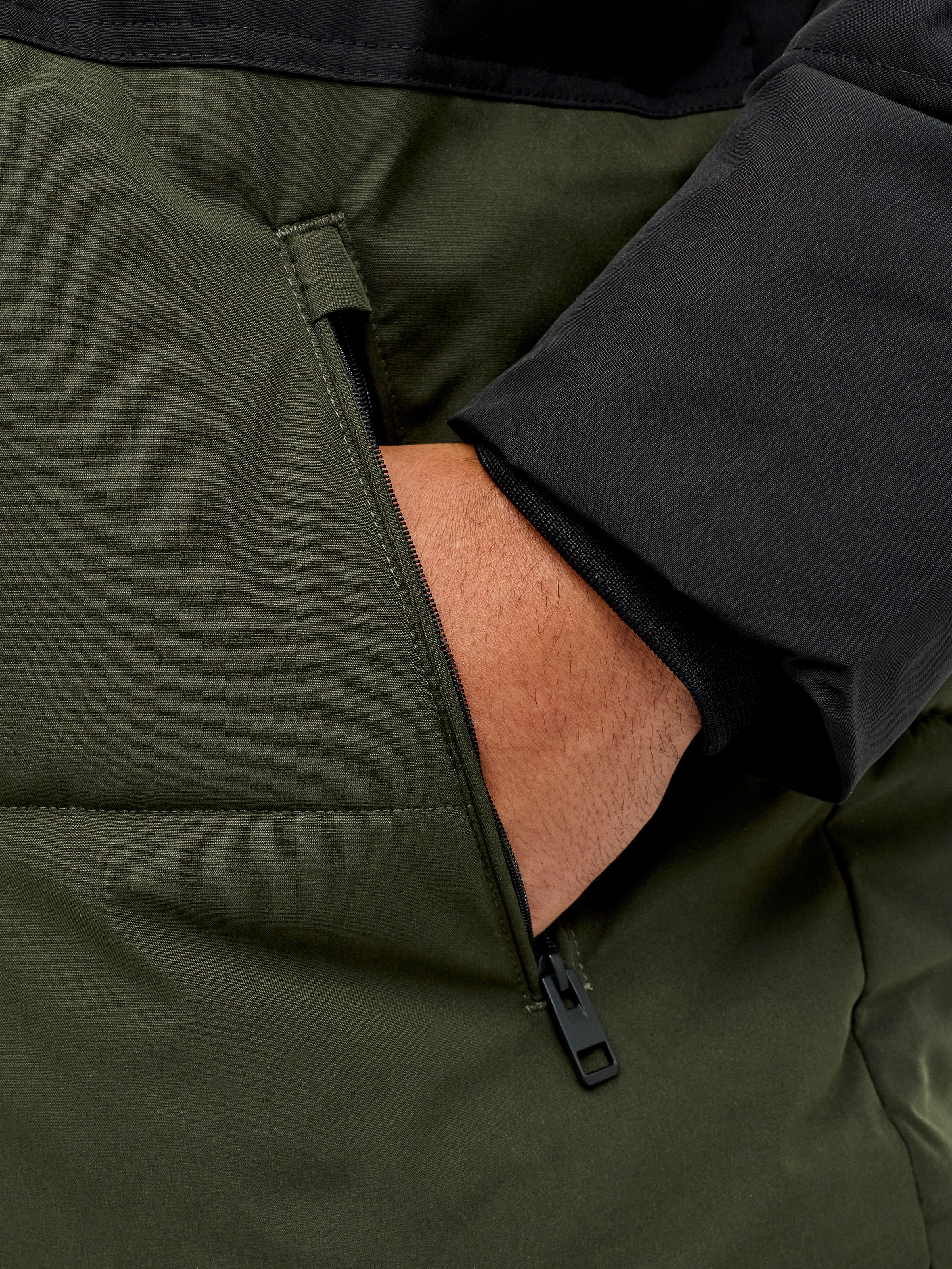 Jack & Jones PlusSize Steppjacke »JJEOWEN PUFFER SN PLS« mit Kapuze