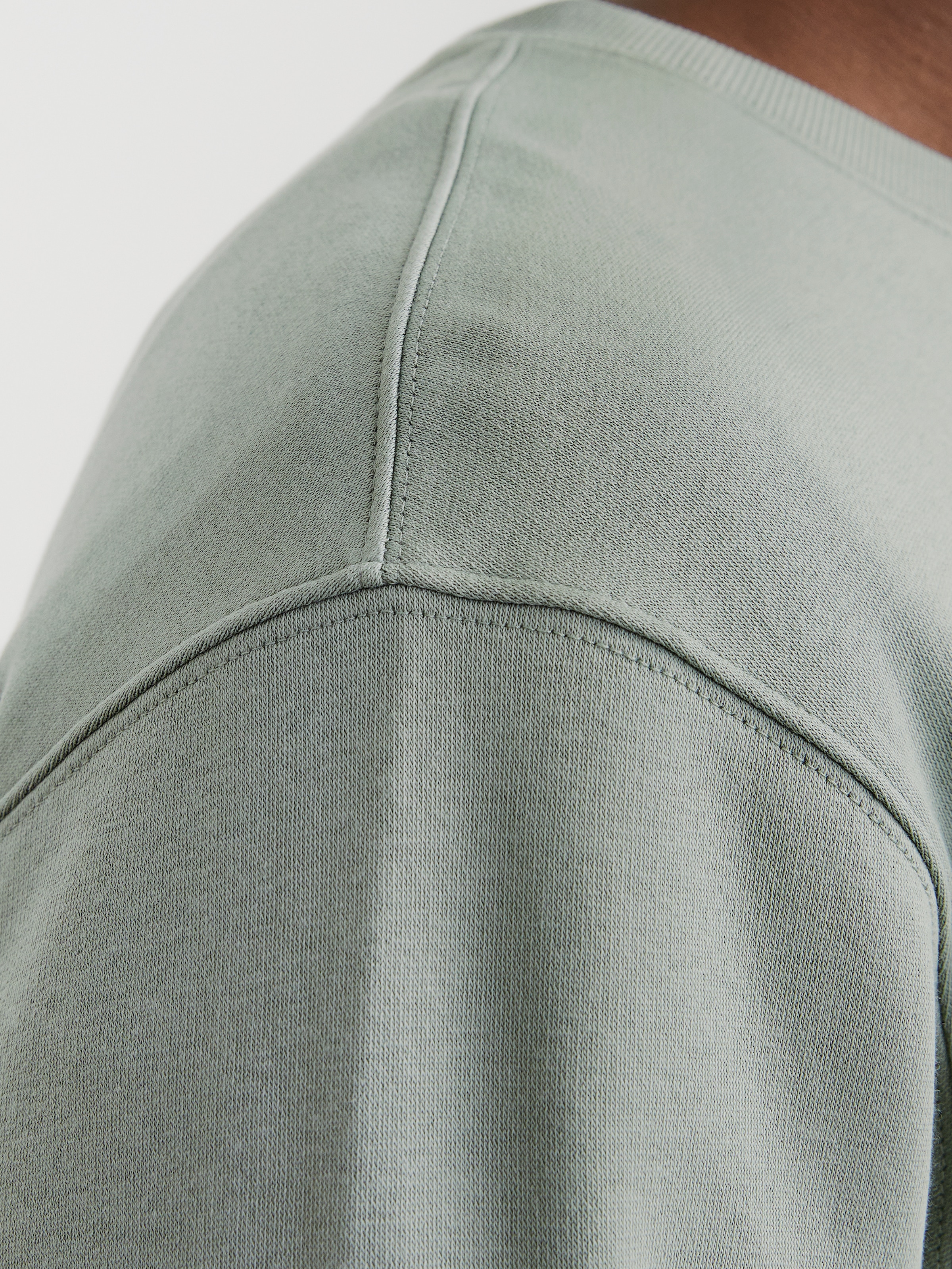 Jack & Jones Sweatshirt »JJESTAR BASIC SWEAT CREW NECK NOOS«, mit Rundhalsausschnitt