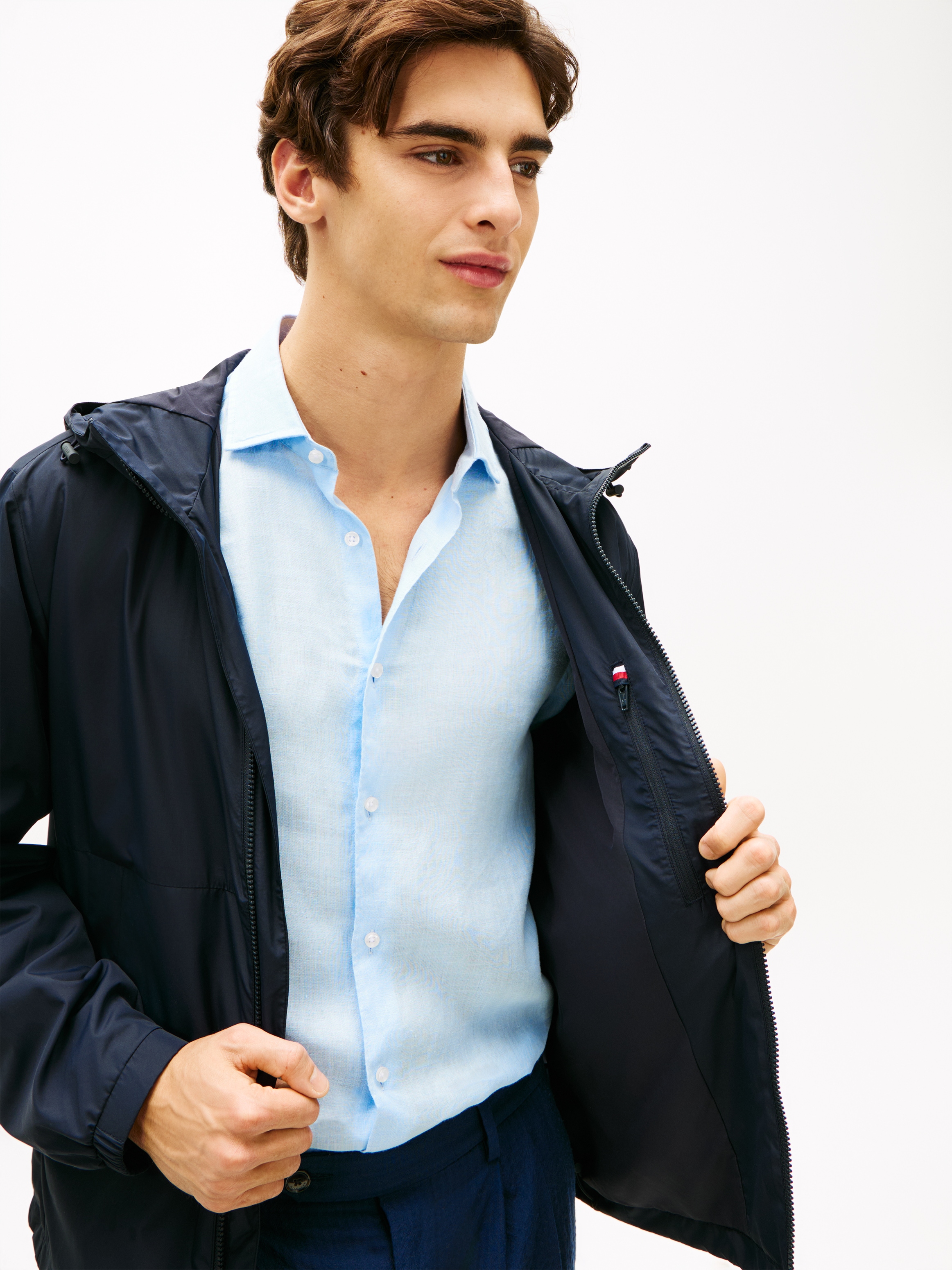 Tommy Hilfiger Allwetterjacke »BRANDED HOODED« mit Kapuze Windjacke Fahrradjacke Packable Regular fit mit Kapuze