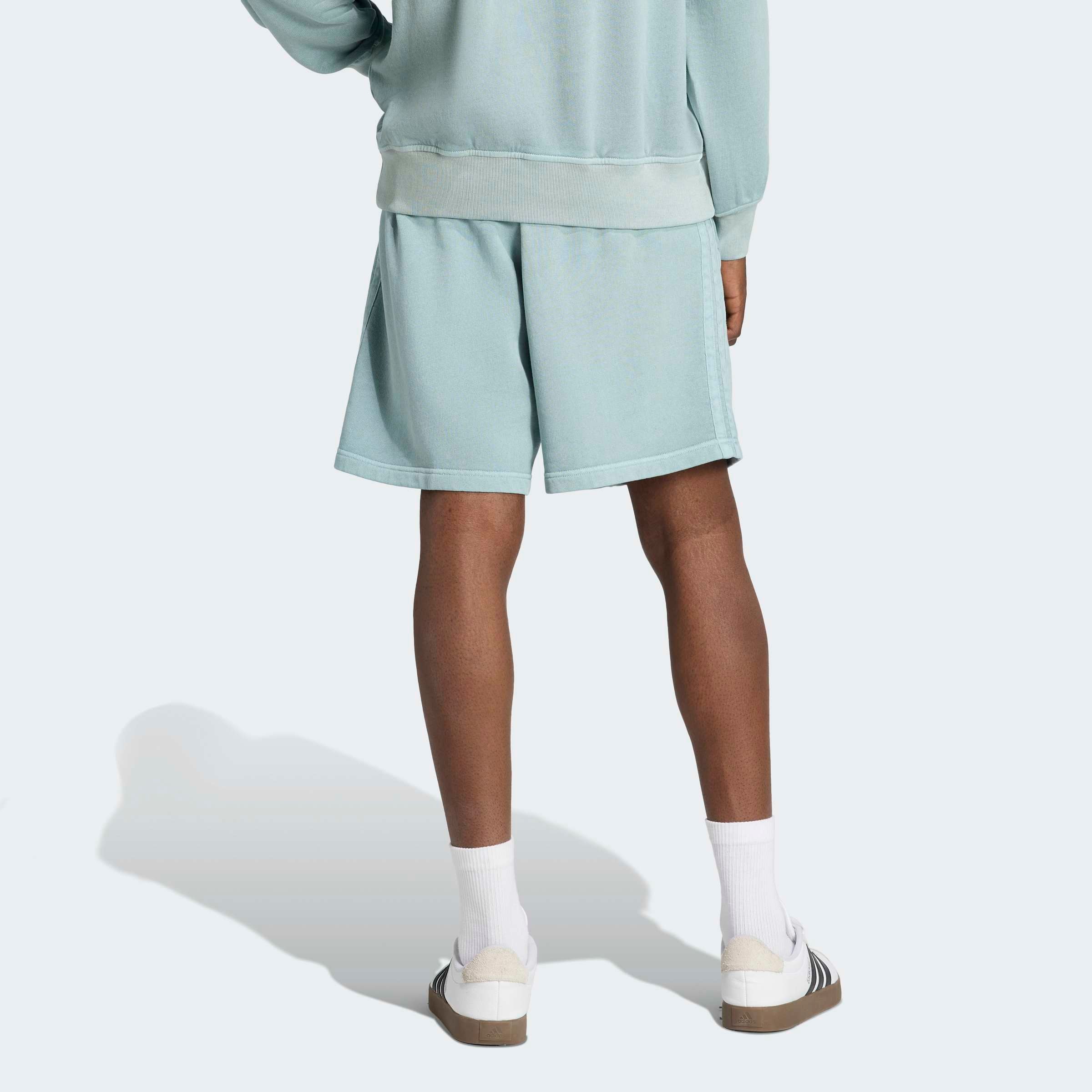 adidas Sportswear Shorts »ALL SZN FRENCH TERRY WASHED 8-INCH«  lockere Passform, 20 cm Innenbeinlänge, mit Kordelverschluss