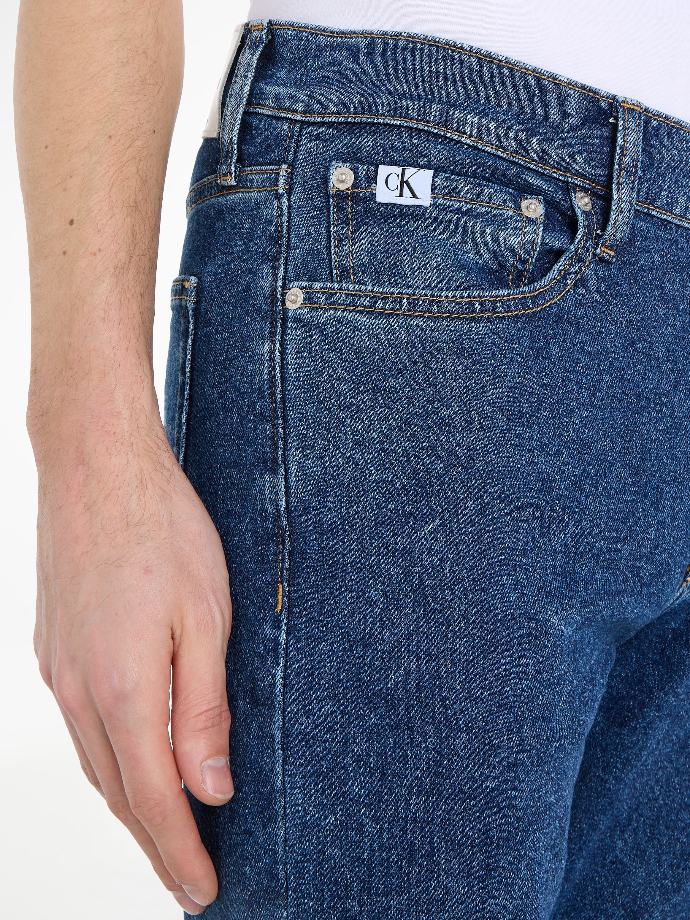 Calvin Klein Jeans Tapered-fit-Jeans »SLIM TAPER«, mit Leder-Badge