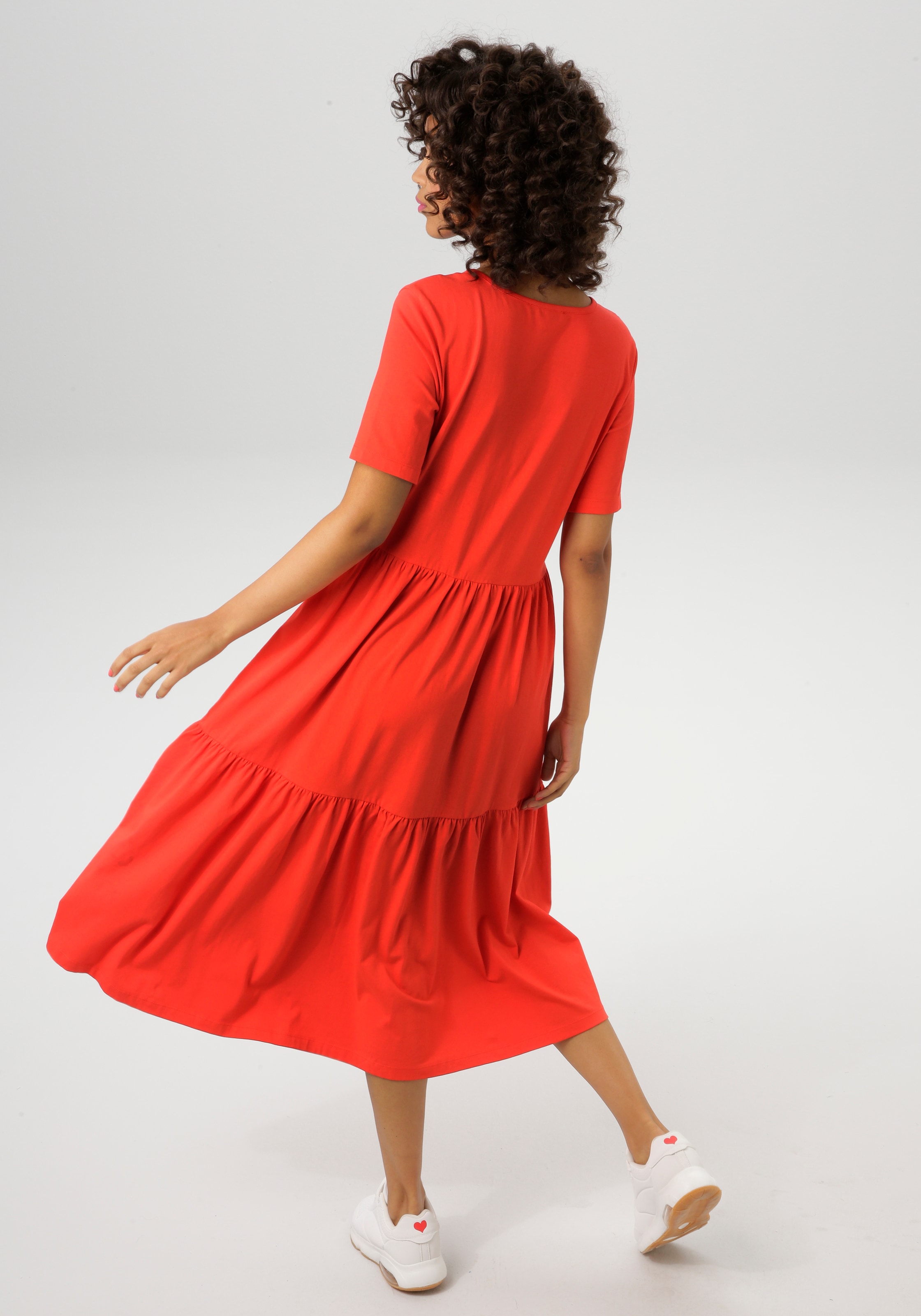 Aniston CASUAL Sommerkleid, in trendiger Farbpalette