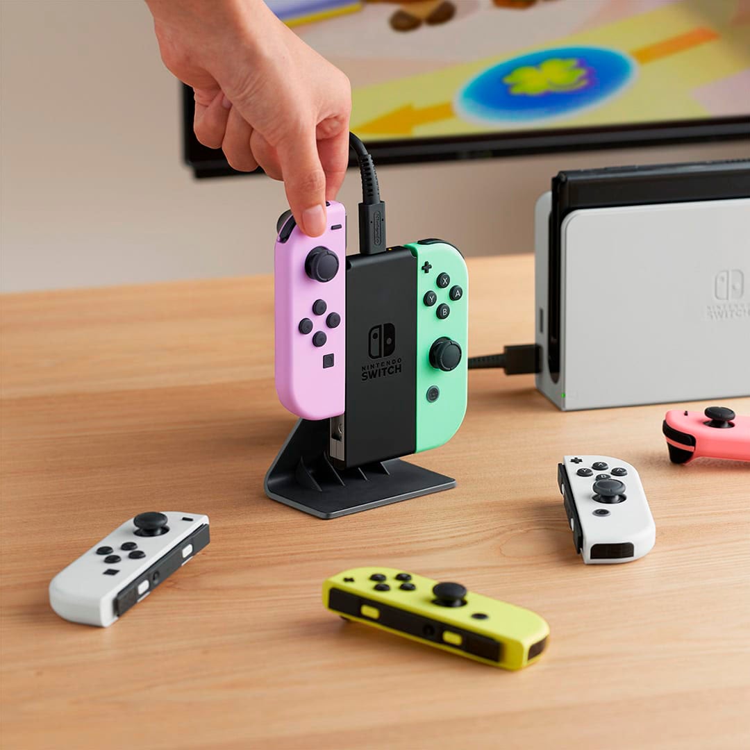 Nintendo Switch Konsolen-Dockingstation »Switch Joy-Con-Ladeaufsteller (Doppelfunktion)«