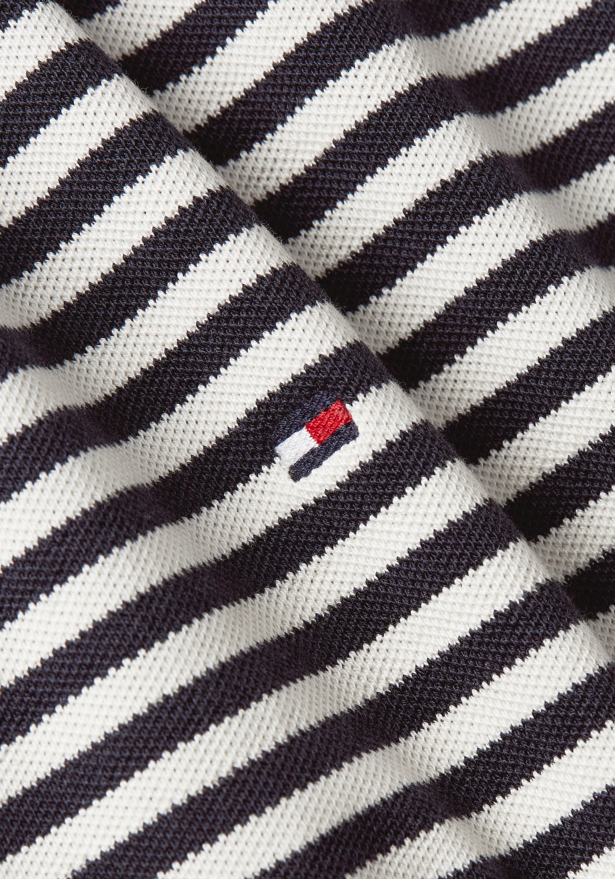 Tommy Hilfiger Polokleid »F&F OPEN PLCKT LYCLL POLO DRS SS«, mit Logostickerei