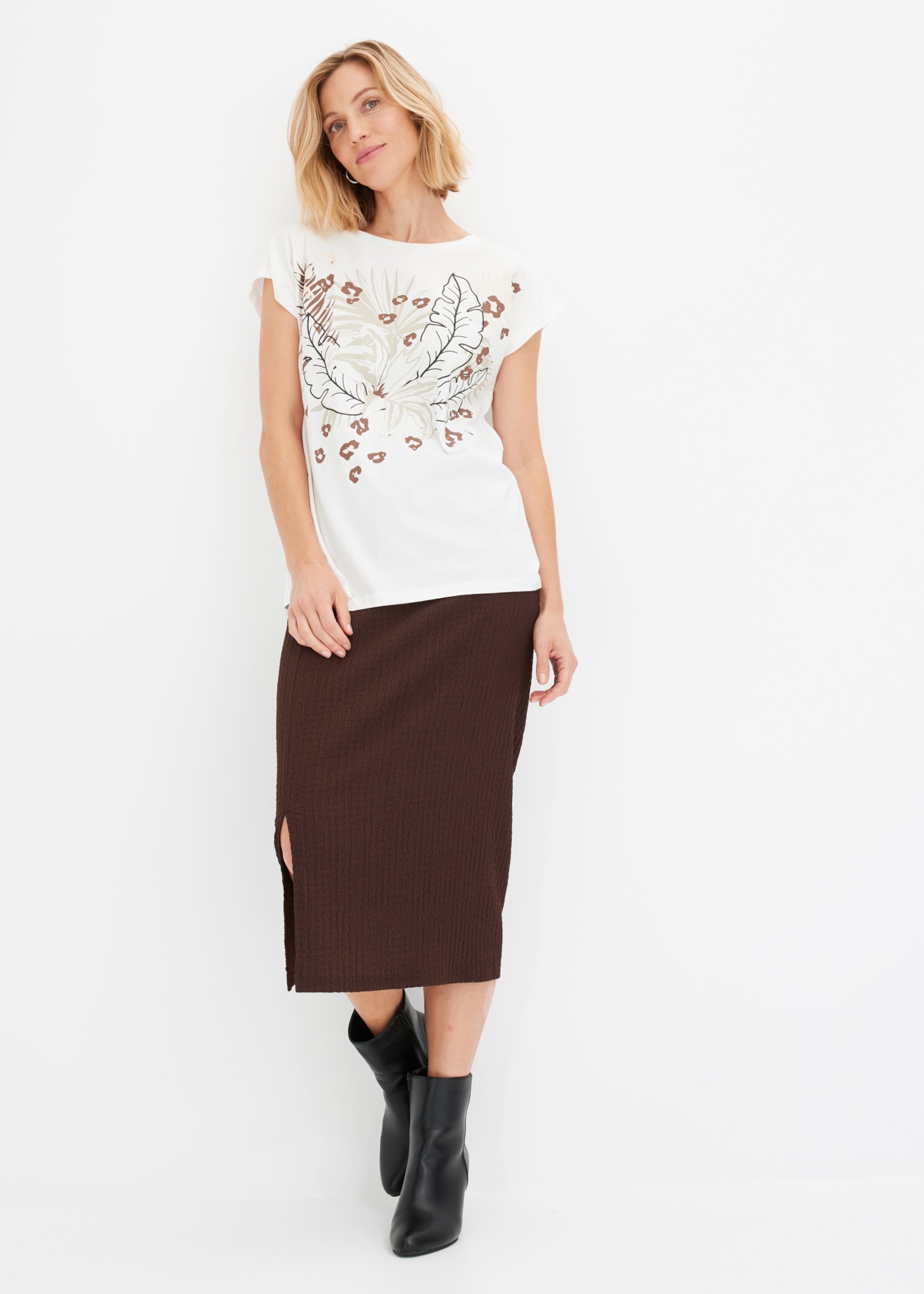 bonprix T-Shirt aus reiner Baumwolle, Loose Fit, mit Kurzarm-Design