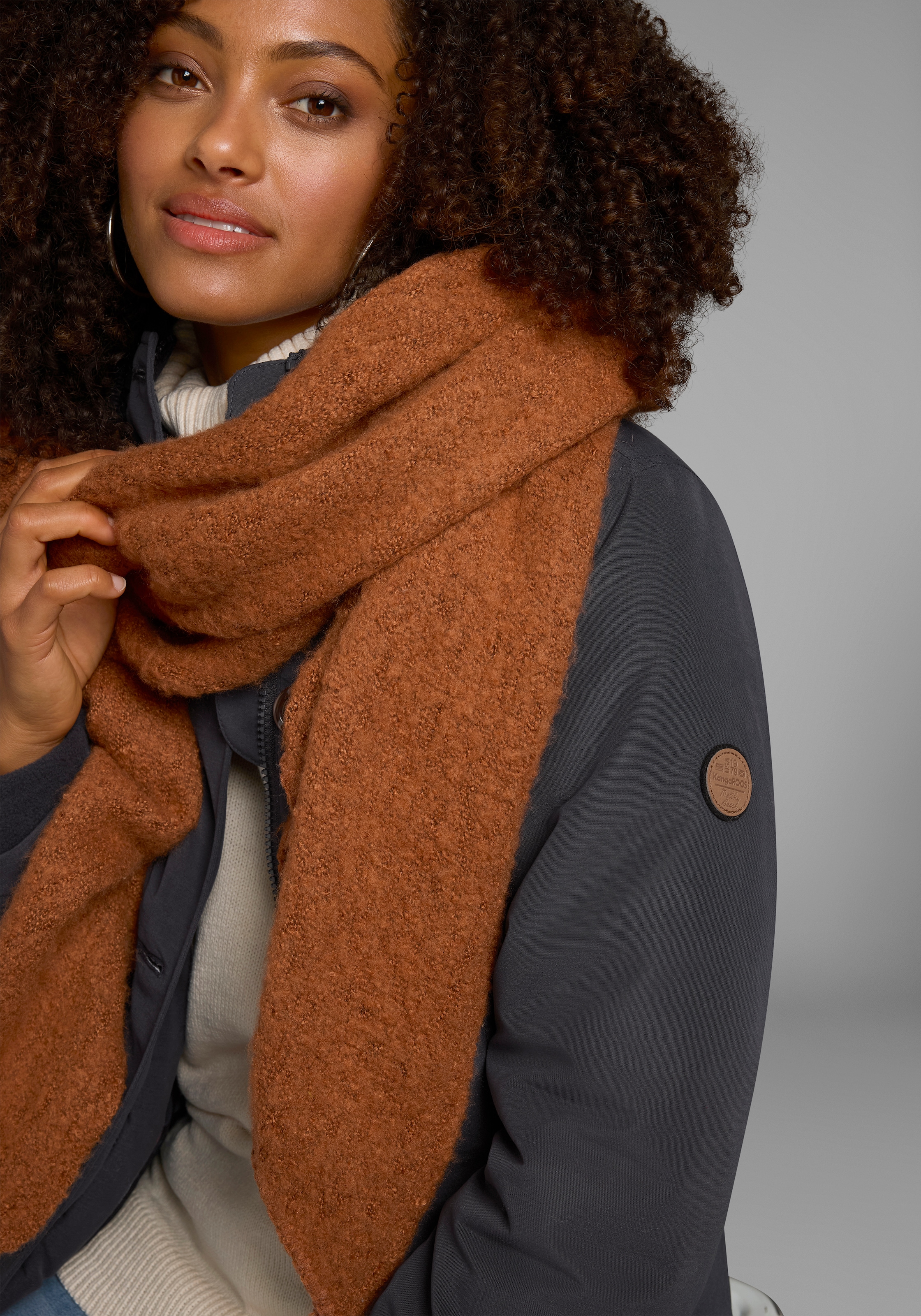 KangaROOS Winterjacke, mit Kapuze, für die kalte Jahreszeit, aus leichtem Webstoff, modisch