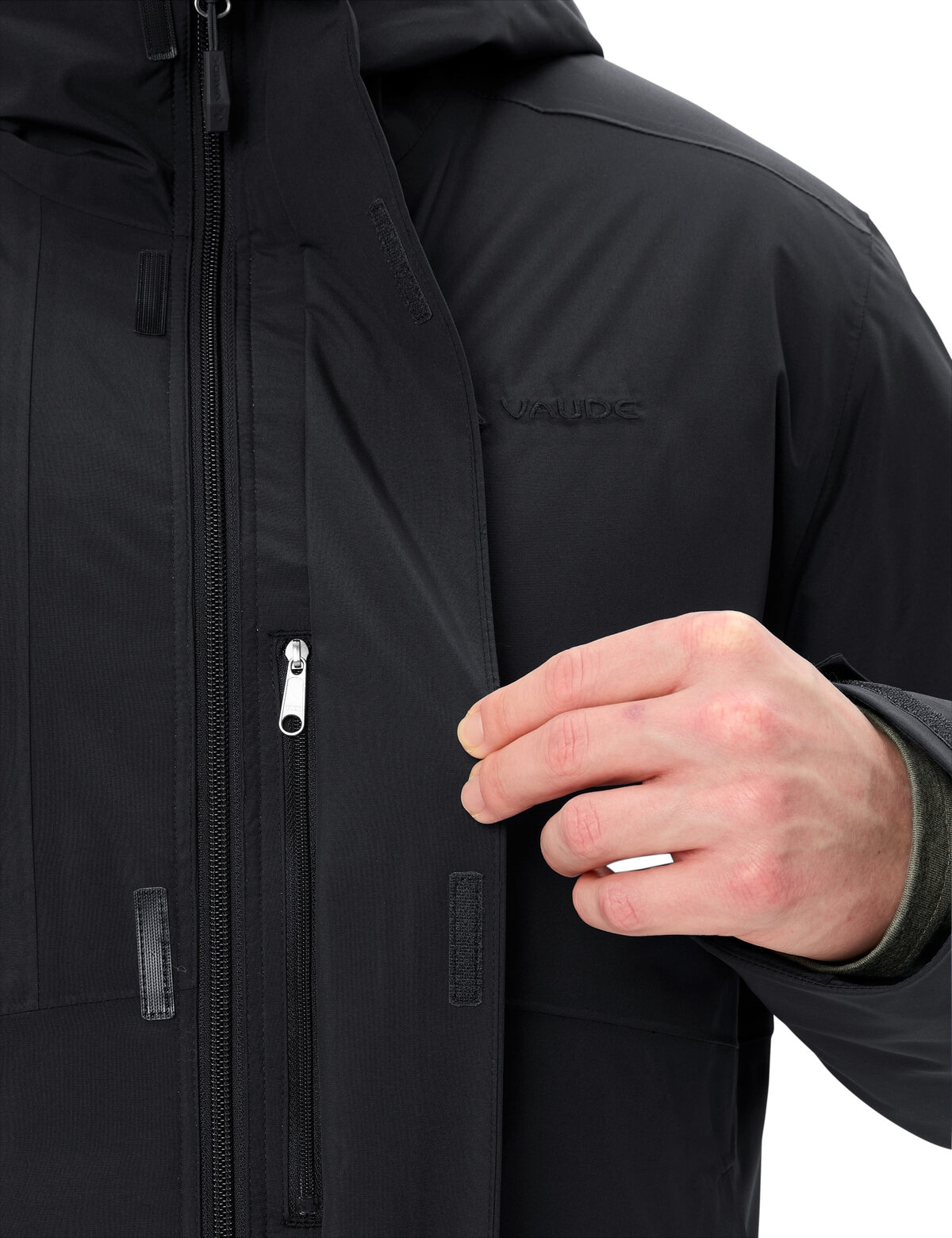 VAUDE Wintermantel »MEN'S ROSEMOOR PADDED PARKA« mit durchgehender Isolierung, bis zu den Oberschenkeln, wasserdicht