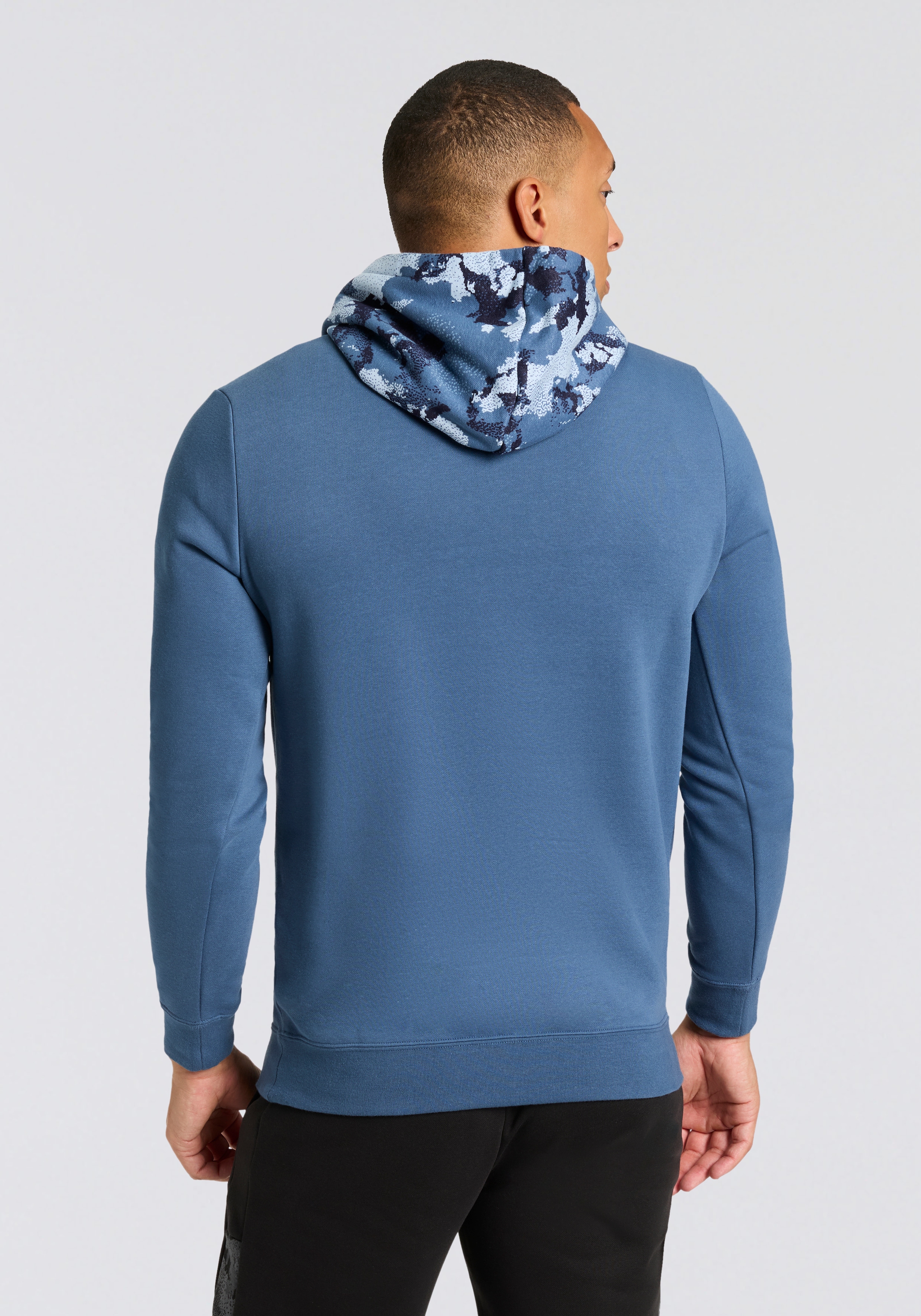 PUMA Kapuzensweatshirt »ESS CAMO HOODIE FL«