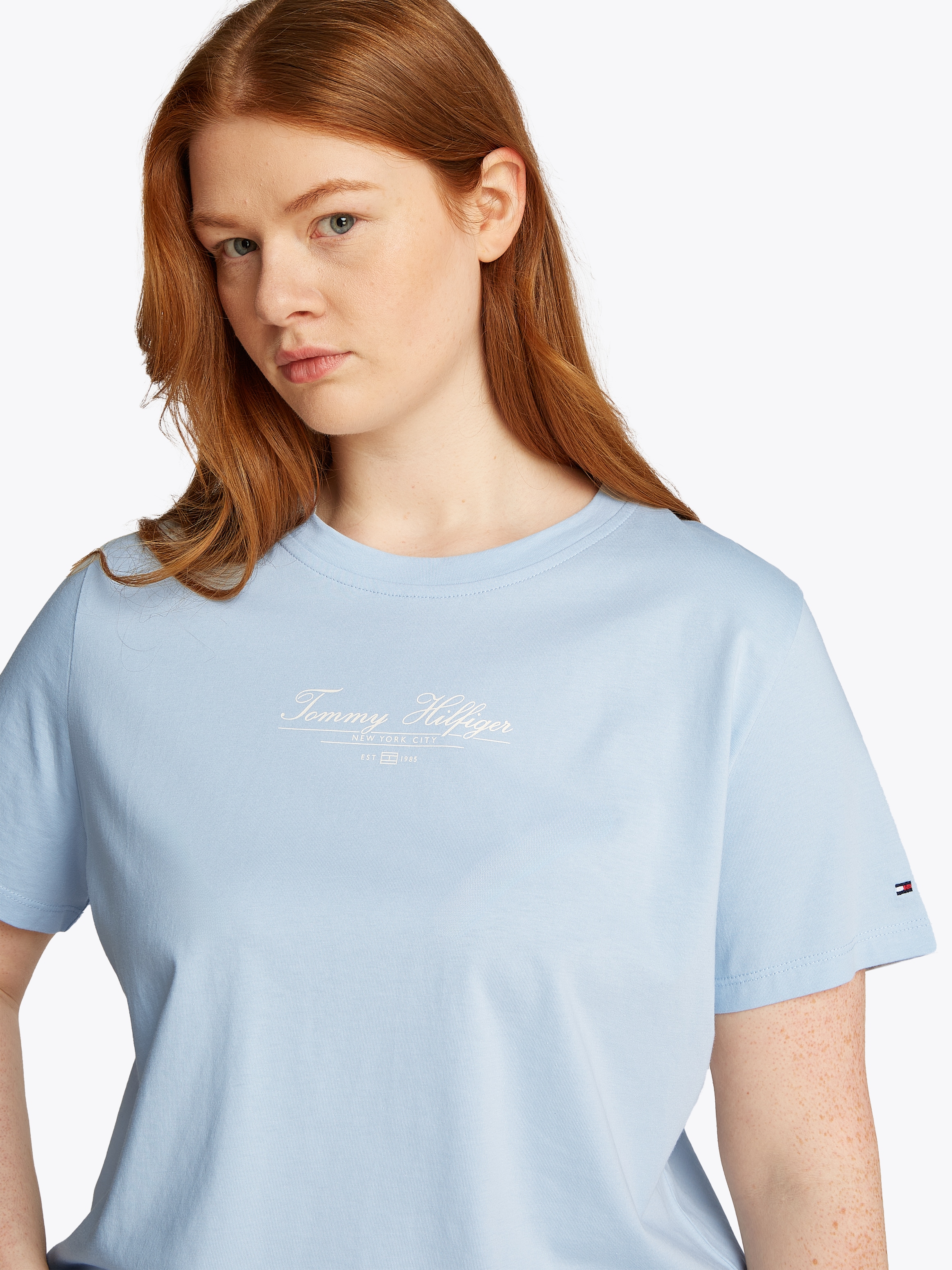 Tommy Hilfiger Curve Rundhalsshirt »CRV REG SCRIPT C-NK TEE SS«, in Großen Größen, Logoschriftzug