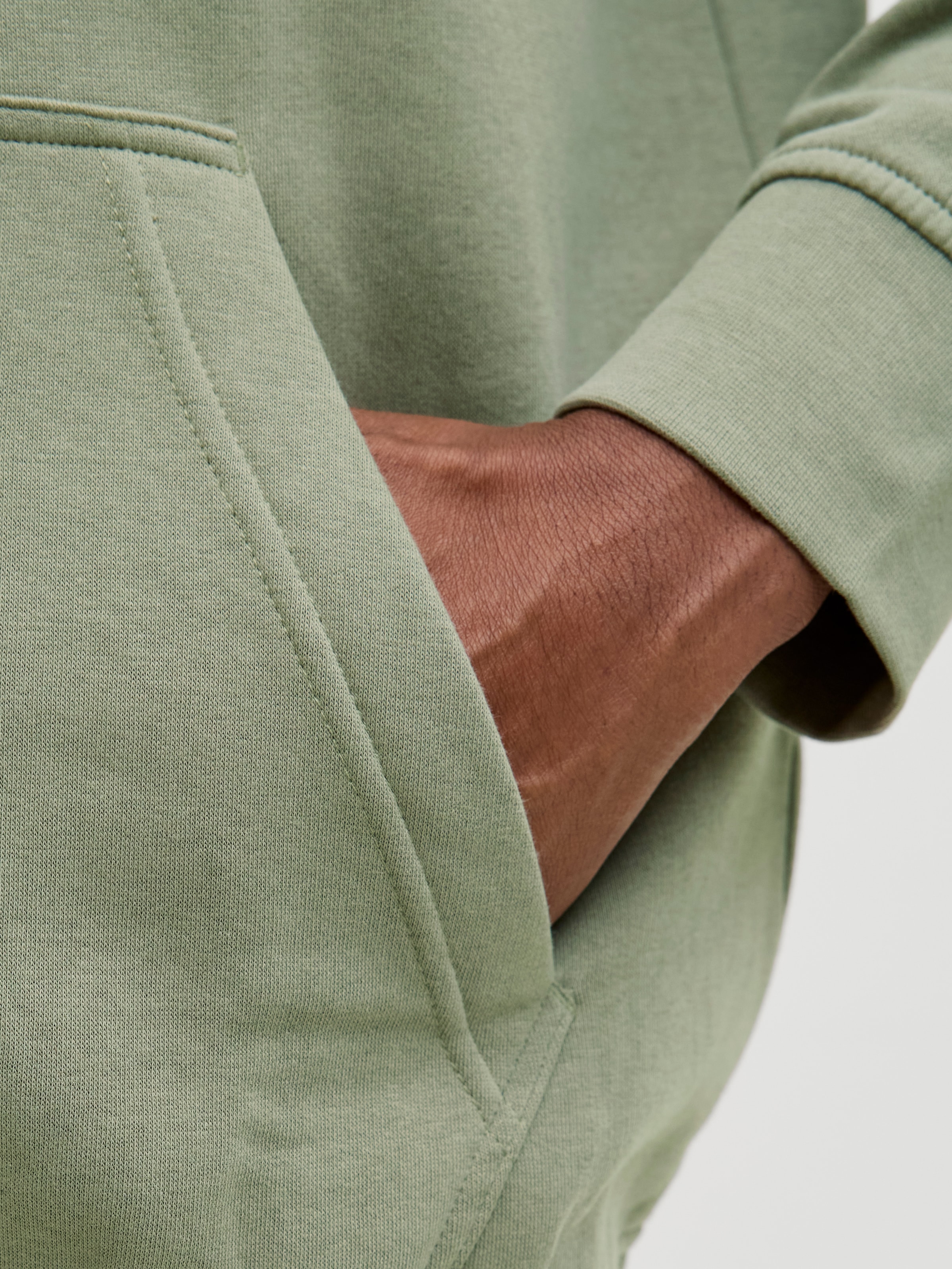 Jack & Jones PlusSize Kapuzensweatshirt »JJESOHO SWEAT HOOD NOOS PLS«, mit Logobranding
