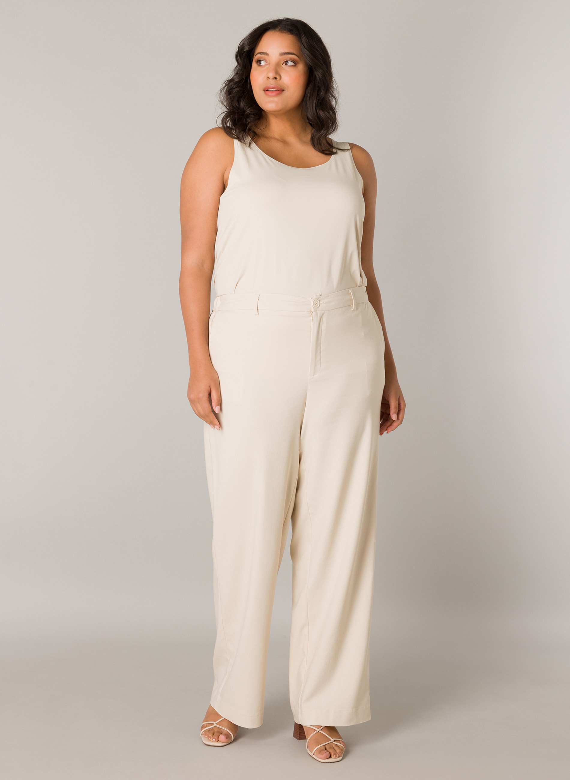 Base Level Curvy Stoffhose, mit Schlag und Viskose