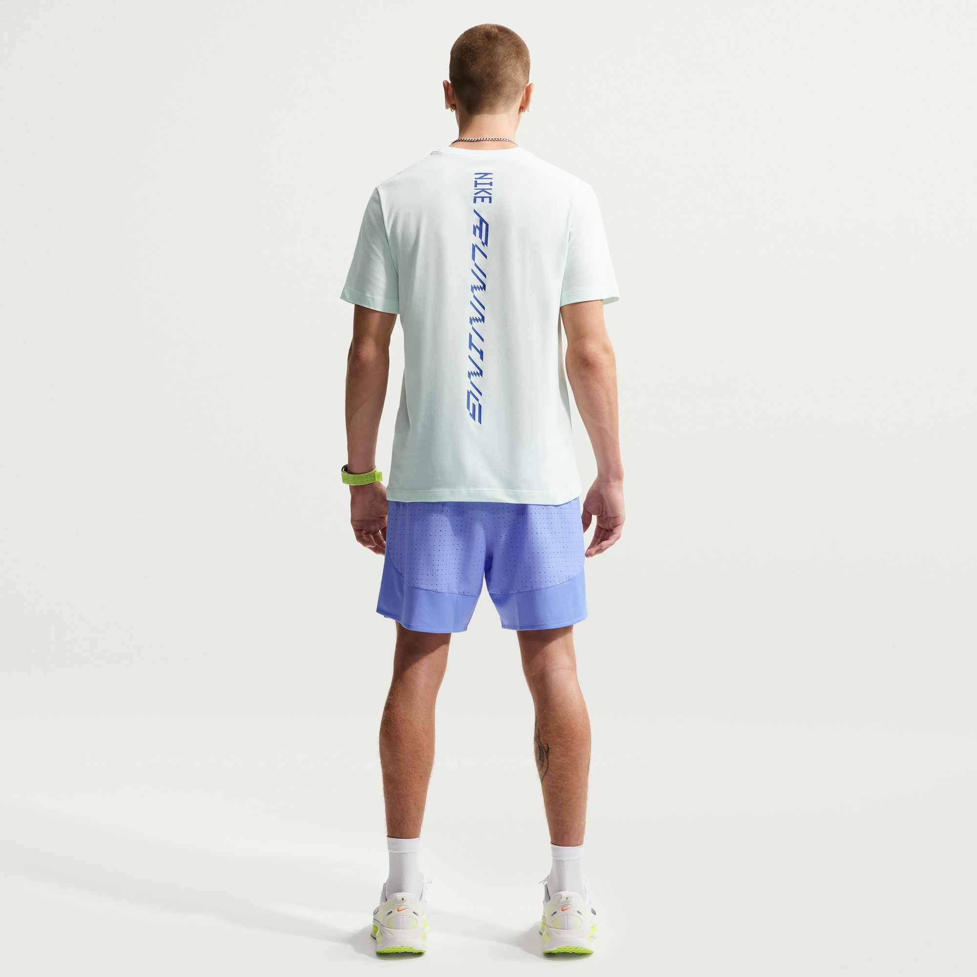 Nike T-Shirt »M NK DF TEE STD AEROSWIFT GFX«