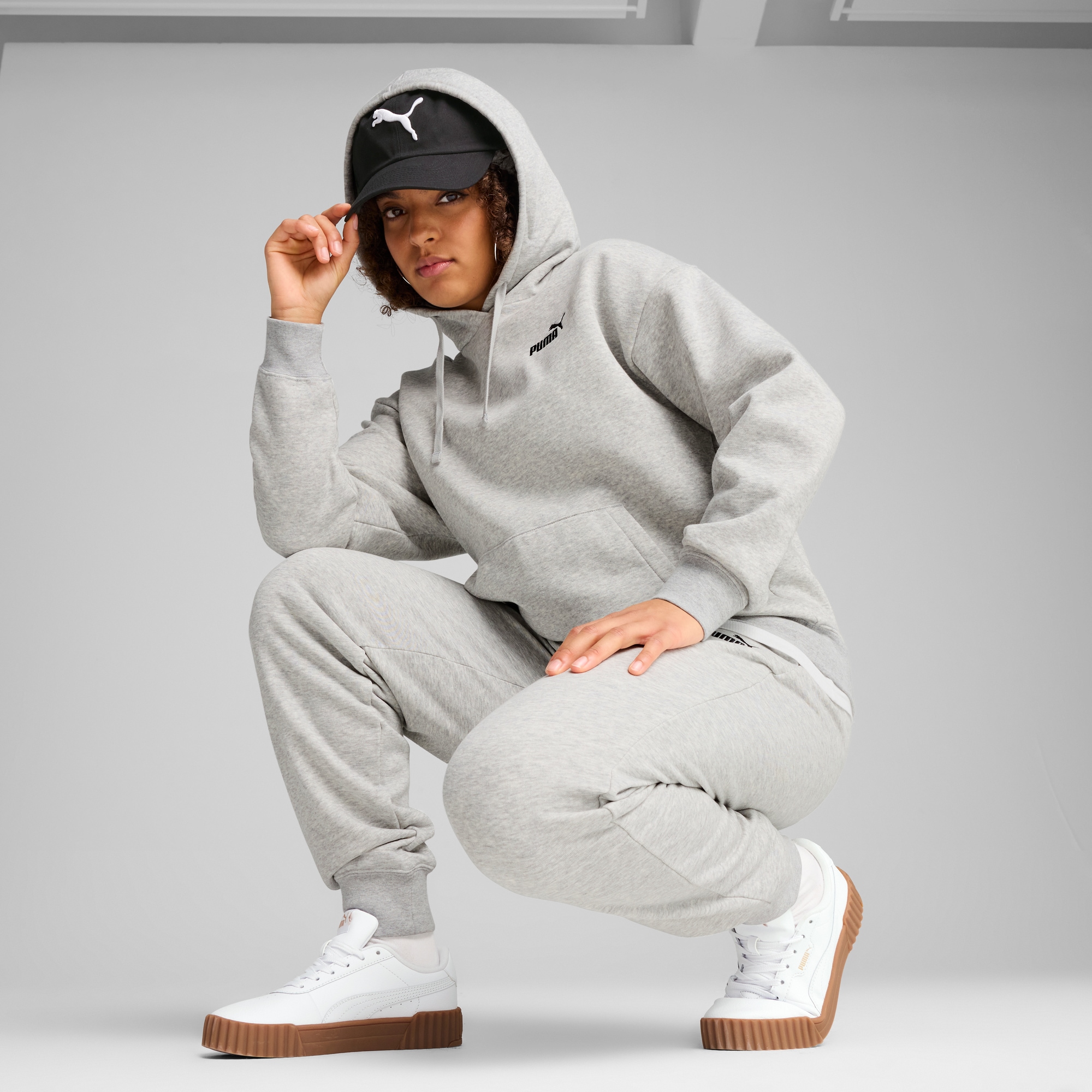 PUMA Trainingshose »ESS SMALL NO. 1 LOGO COMFORT HIGH-WAIST SWEATPANTS TR CL«