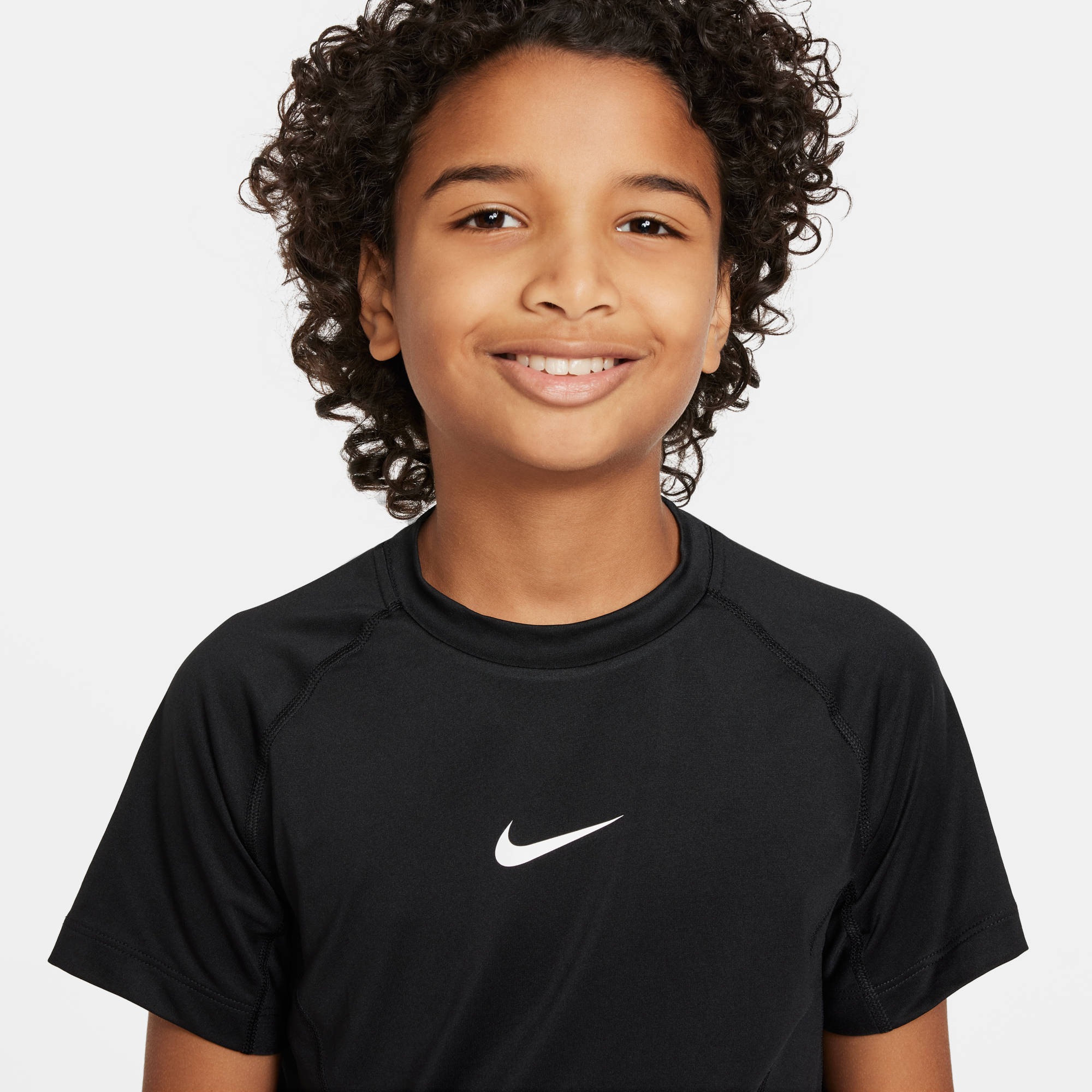 Nike T-Shirt »B NP DF SS TOP 24« sportlicher Schnitt, für Fitness, schweißableitend
