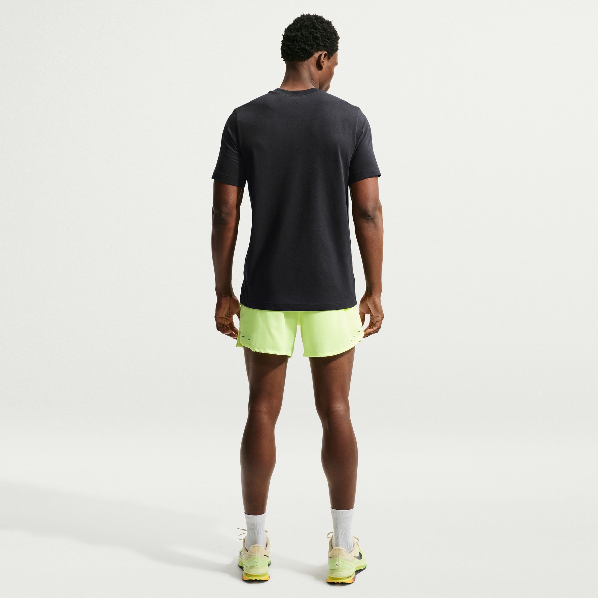 Nike Laufshirt »Nike Men's Dri-FIT T-Shirt« mit Dri-FIT-Technologie, aus Baumwolle und Polyester, sportlicher Stil