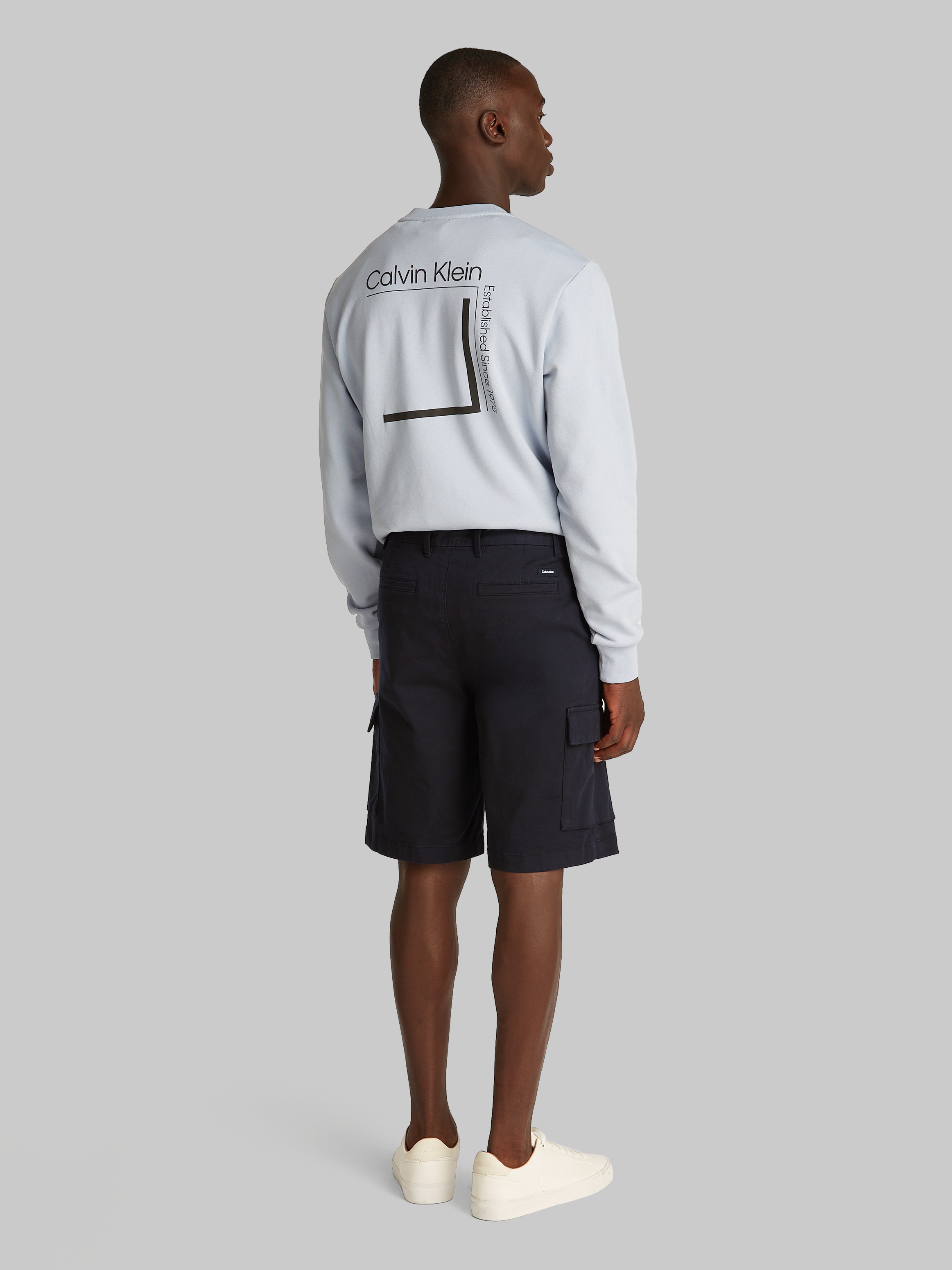 Calvin Klein Cargoshorts »MODERN TWILL CARGO SHORT«, mit Logo-Patch