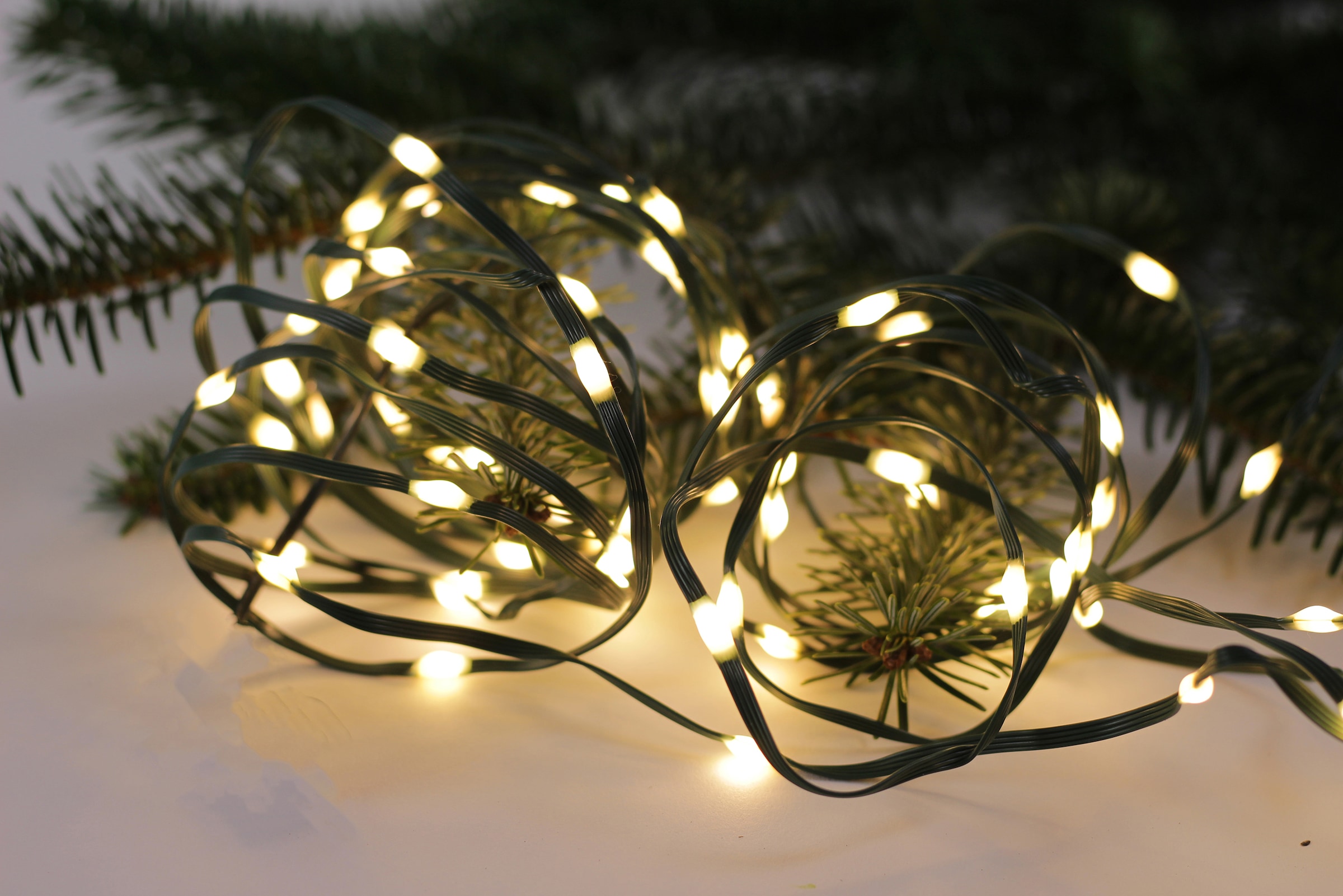 Star-Max LED-Lichterkette »Weihnachtsdeko aussen, inklusive 6/18h Timer«, 100 St.-flammig, aus einem biegbarem Kupferdraht