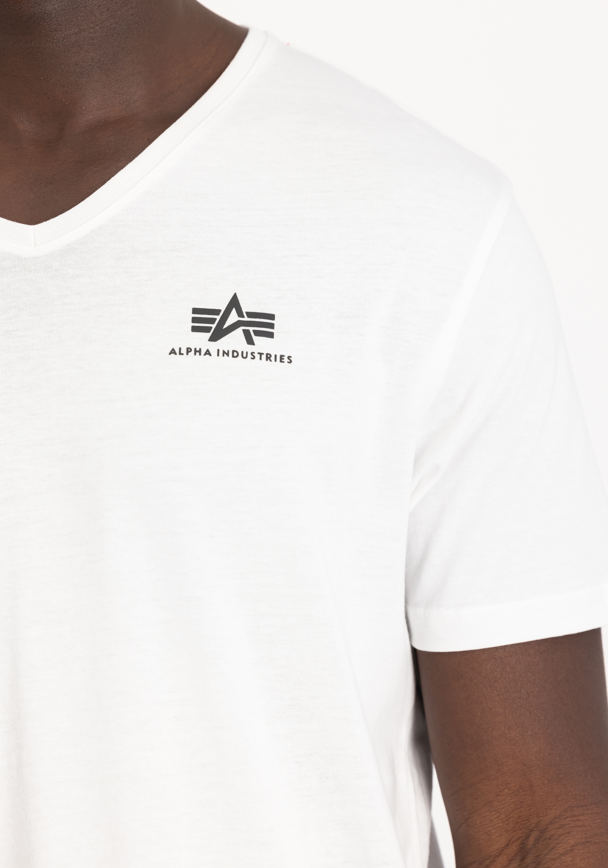 Alpha Industries T-Shirt »Alpha Industries Men - T-Shirts Basic V-Neck T-Shirt SL«