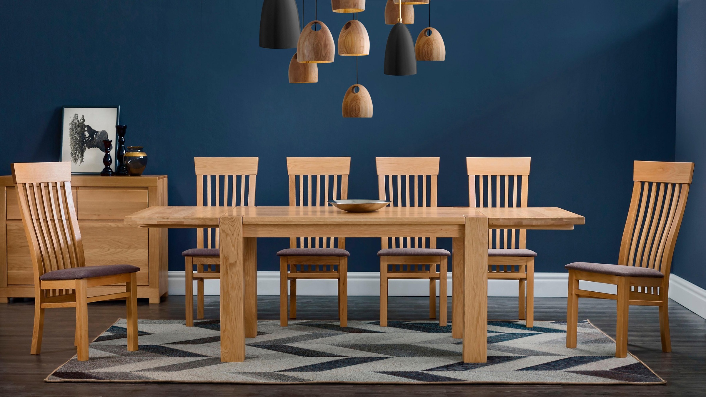 Premium collection by Home affaire Essgruppe »Amore«, (Set, 5 tlg.), bestehend aus dem Tisch »Dominik« und den Stühlen