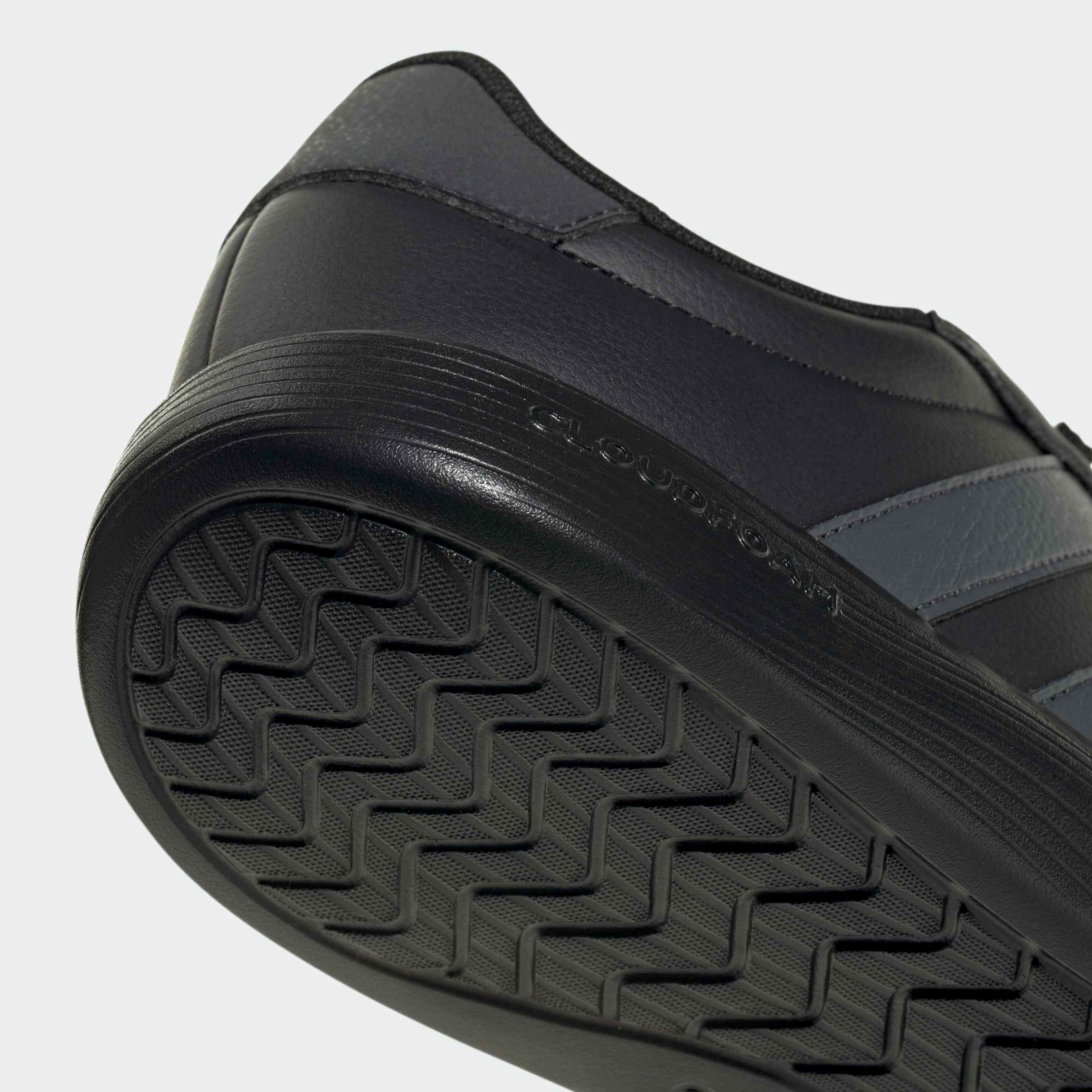 adidas Sportswear Sneaker »BARREDA«  sehr leichte und komfortable Sohle