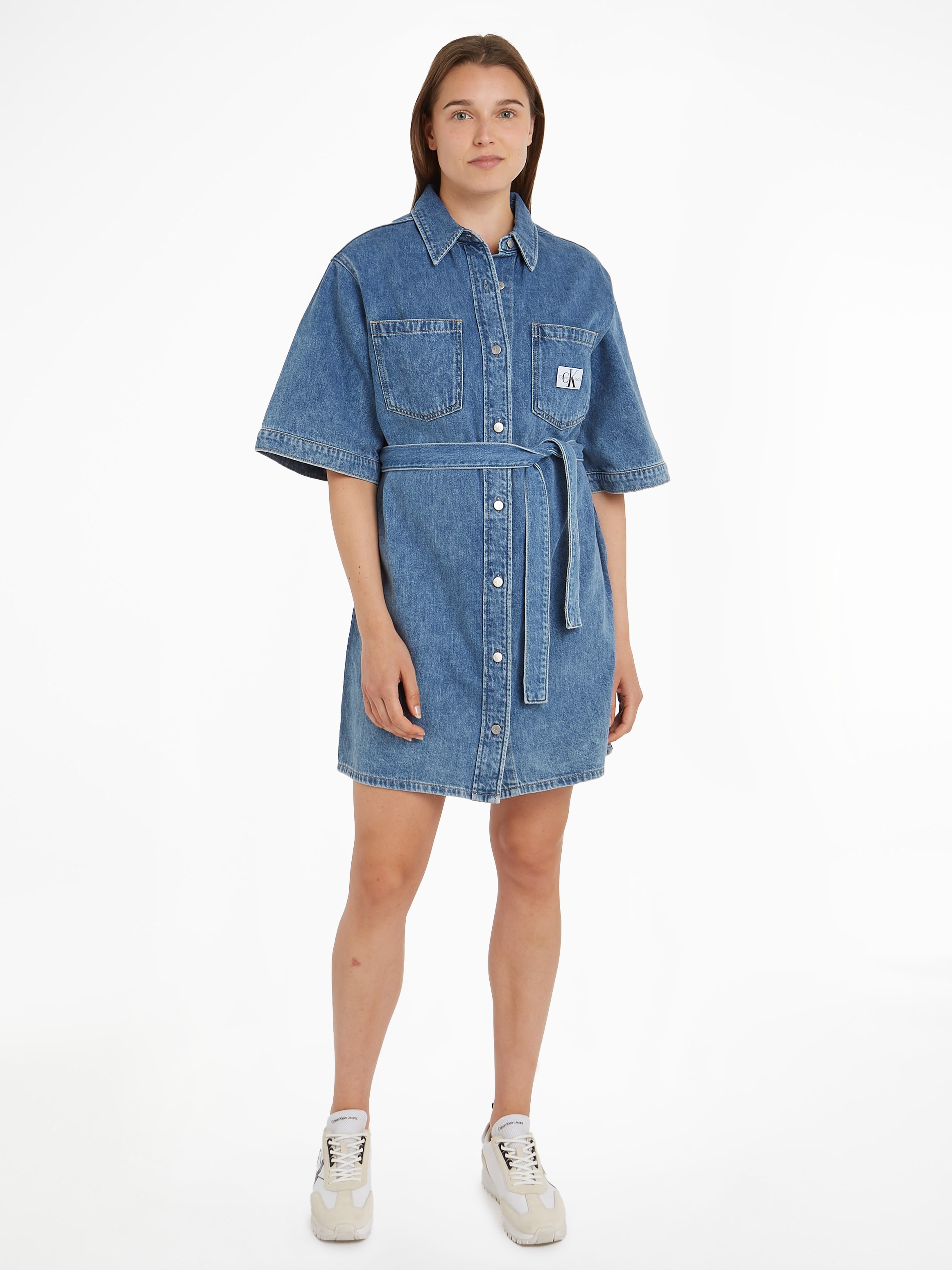 Jeanskleid »BOXY BELTED SHIRT DRESS«, mit Logopatch