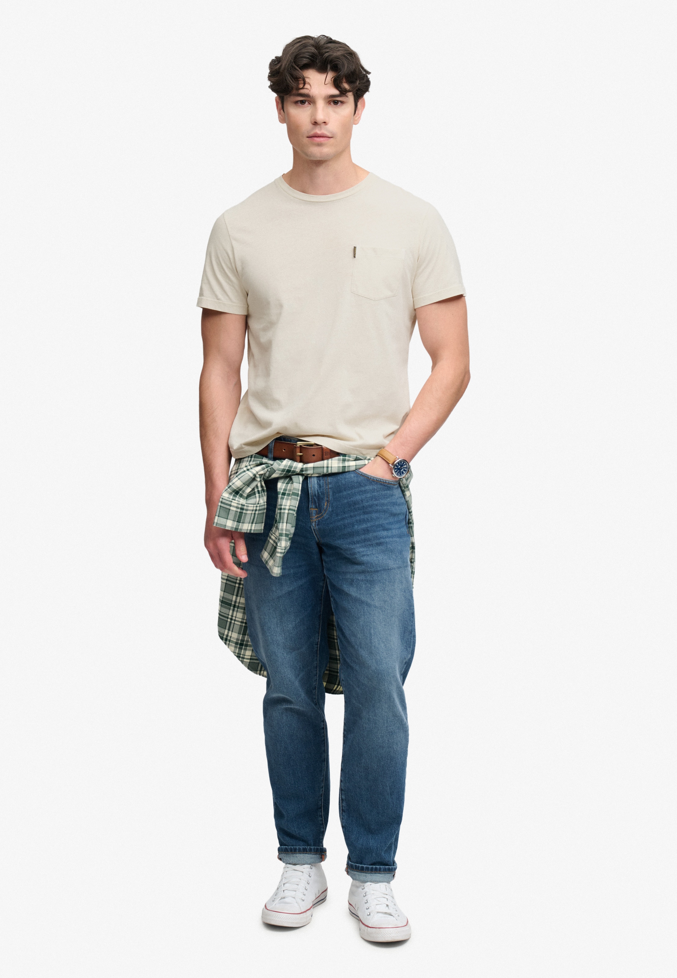 Superdry Rundhalsshirt »CLASSIC ESSENTIAL POCKET TEE« mit stylischer, aufgesetzter Brusttasche