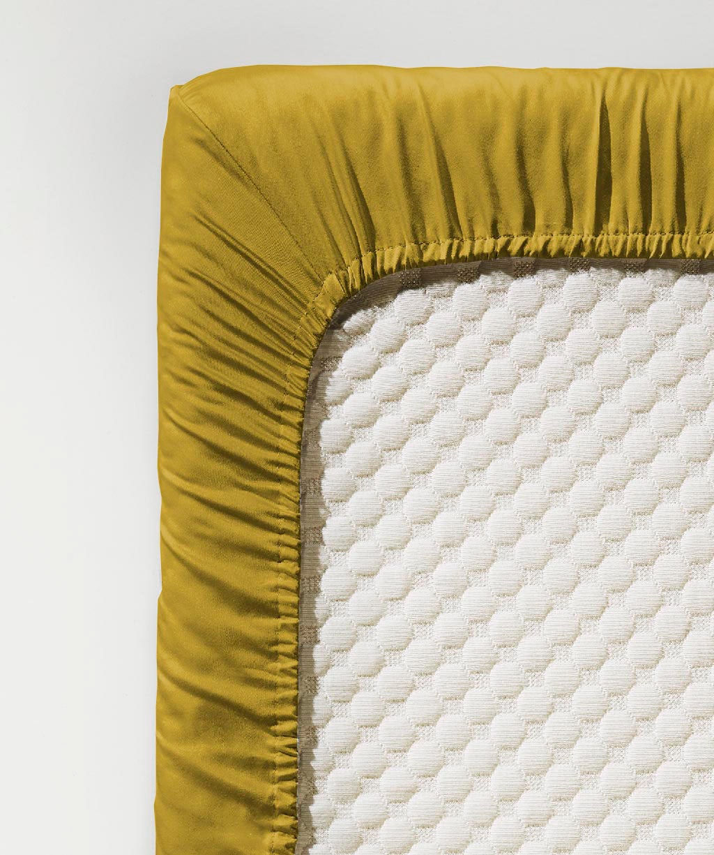 fleuresse Spannbettlaken »Colours in Gr. 90x200, 140x200 oder 180x200 cm« Mako Satin, für Matratzen bis 23 cm Höhe, Bettlaken, Spannbetttuch