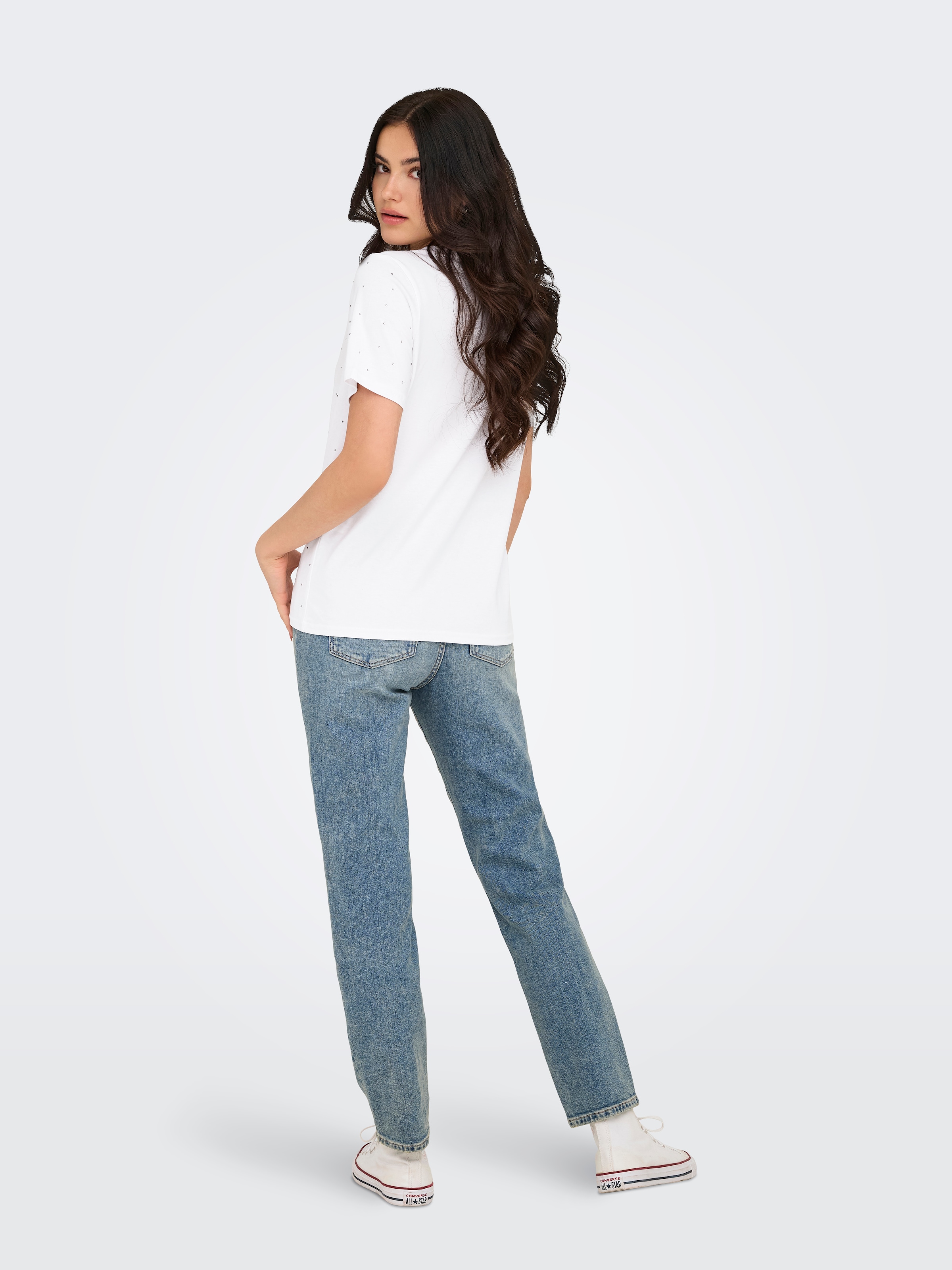 ONLY Kurzarmshirt »ONLMONJA S/S STUDS TEE JRS«, mit Glitzer-Effekt