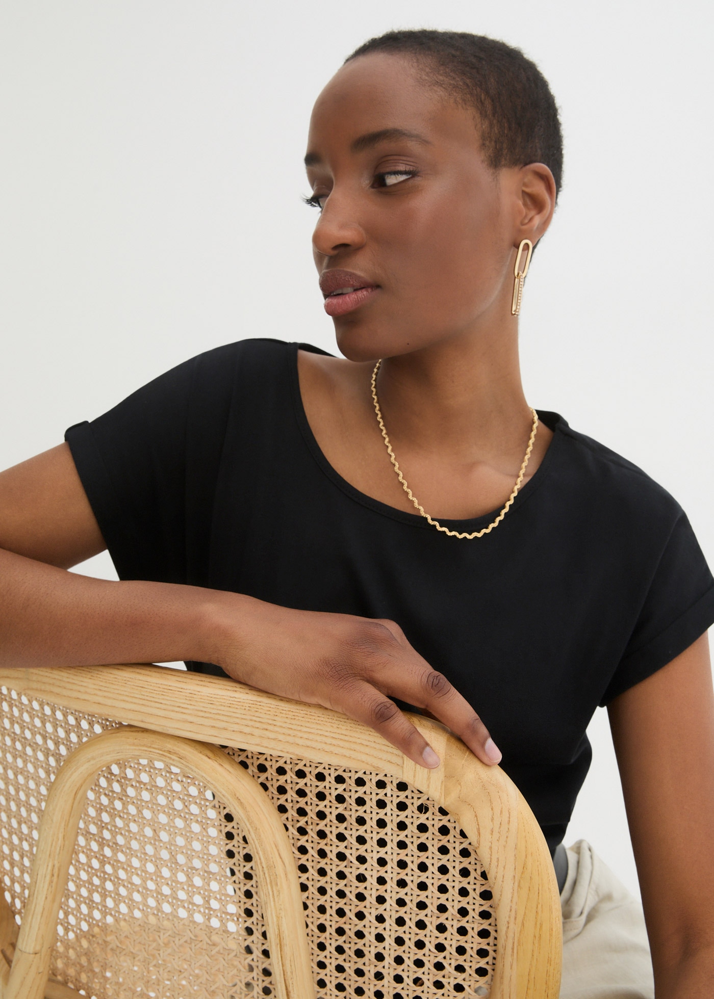 bonprix T-Shirt Oversize-Passform, Kurzarm-Design, für Frühling und Sommer