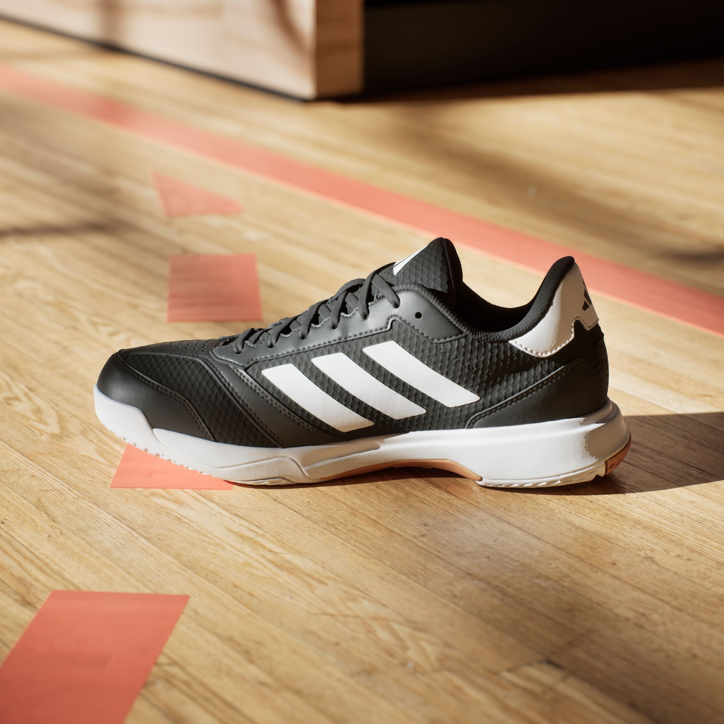 adidas Performance Hallenschuh, geeignet für jeden Hallensport