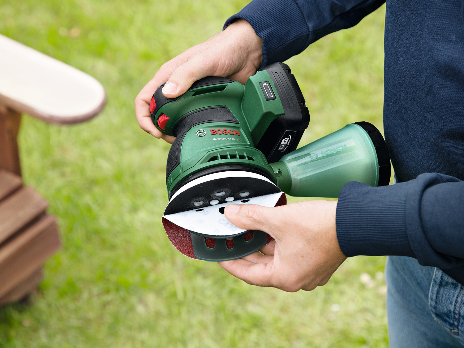 Bosch Home & Garden Akku-Exzenterschleifer »»UniversalOrbit 18V-20««, Inkl. 1x Akku 2,0 Ah und Ladegerät