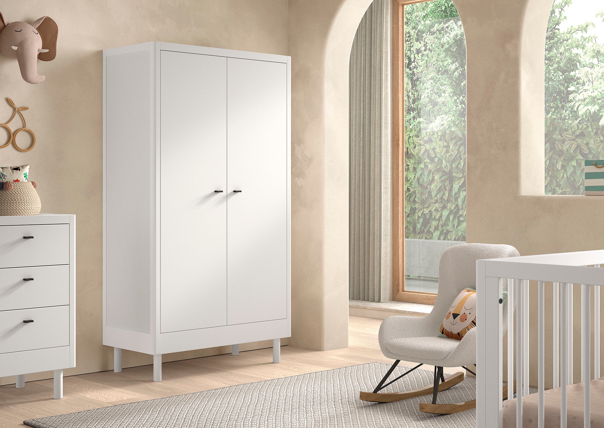 Home affaire Kleiderschrank »mit viel Stauraum, Facheinteilung, hochwertig und stabil gebaut«, (B/H/T ca. 100x190x55cm), Türen mit Soft-Close, Buche massiv weiß lackiert