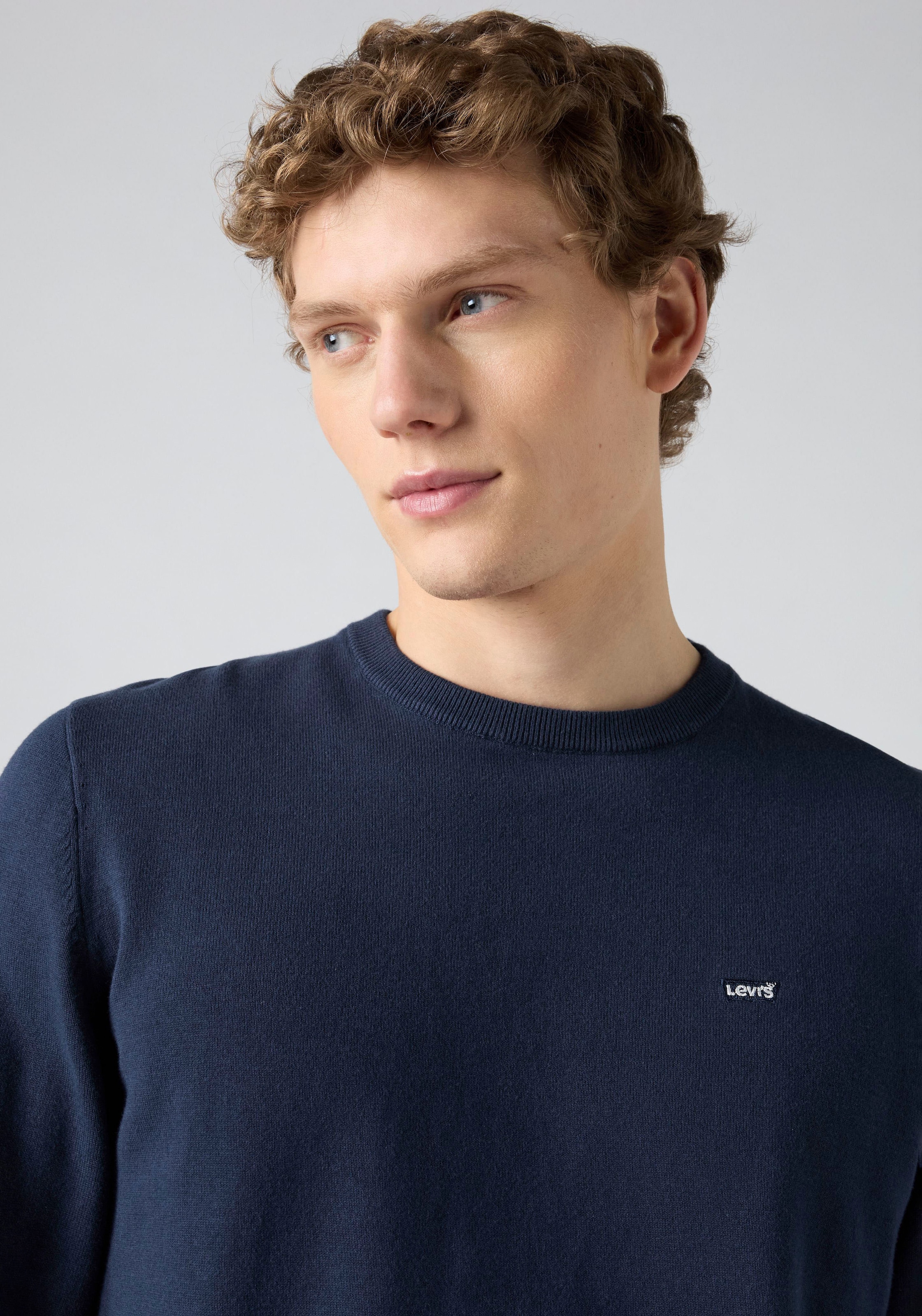 Levi's® Rundhalspullover »LIGHTWEIGHT HM SWEATER« Feingerippte Abschlüsse