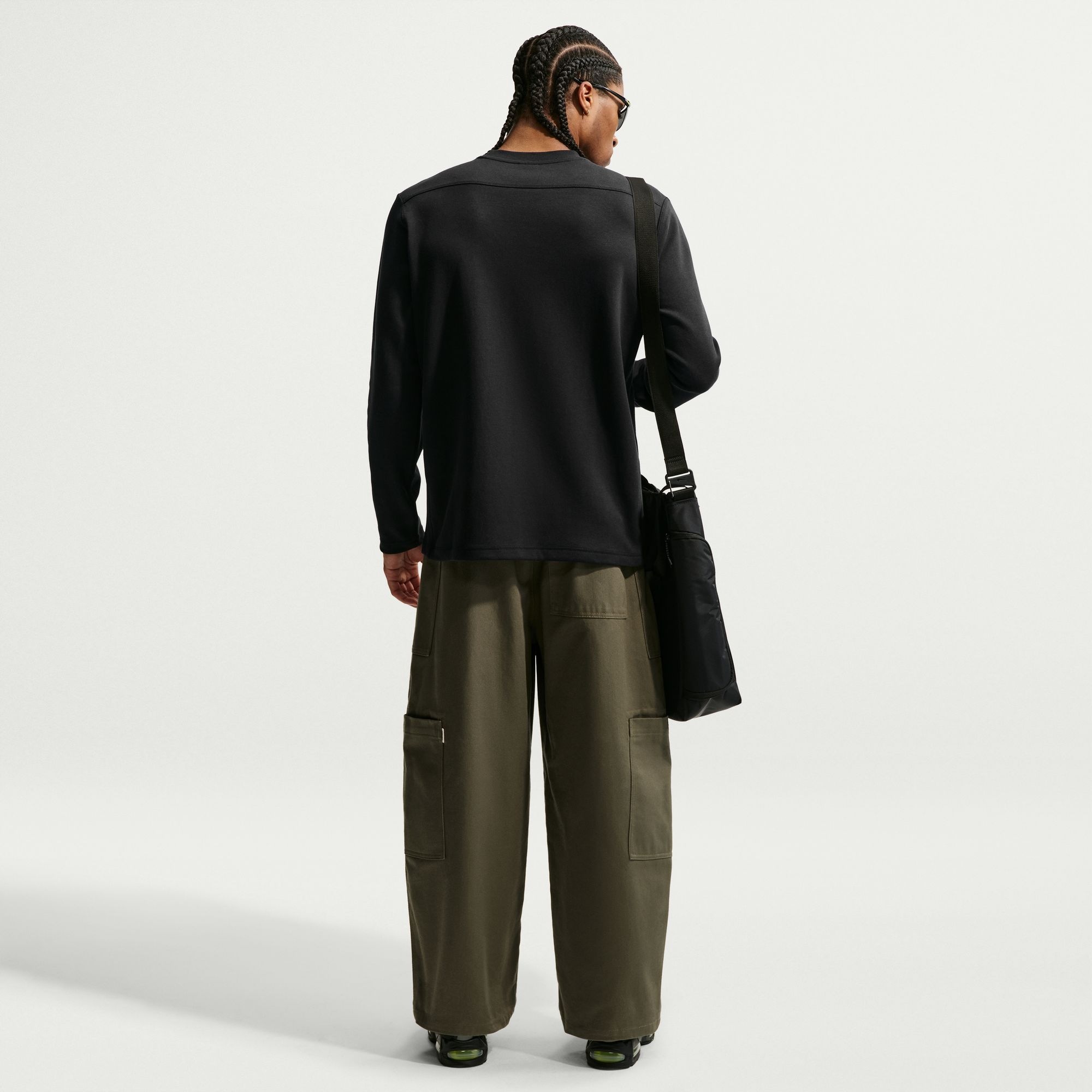 Nike Sportswear Sweatshirt »Nike Sportswear Club Men's Long-Sleeve Varsity Crew«, mit Varsity-inspiriertem Design, in den Größen S bis XXXL erhältlich
