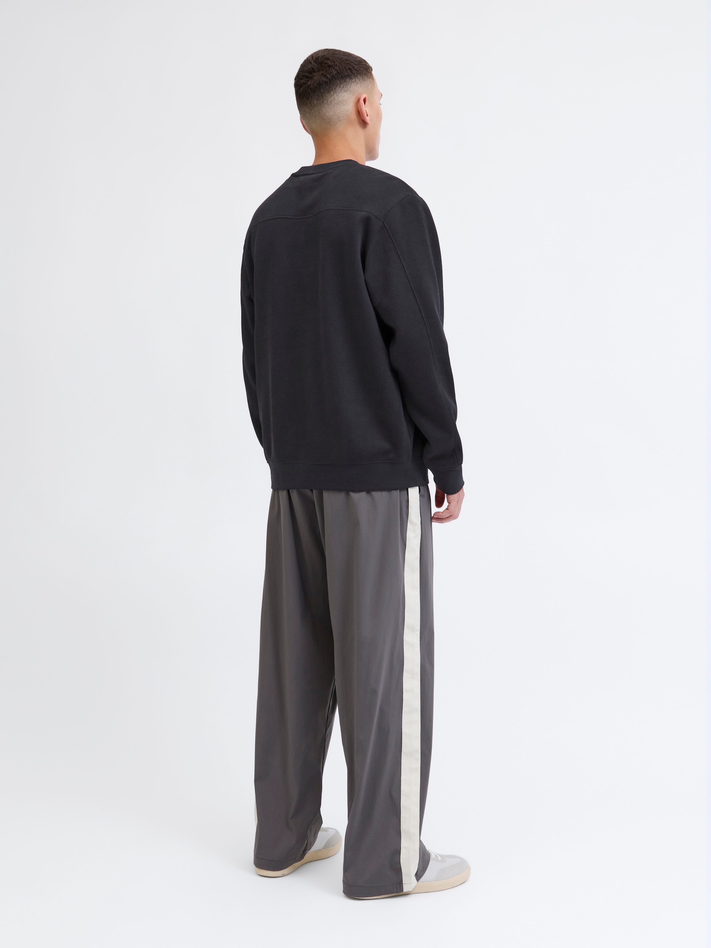 Jack & Jones Sweatshirt »JCOPOINT SWEAT BADGE CREW NECK BF«
