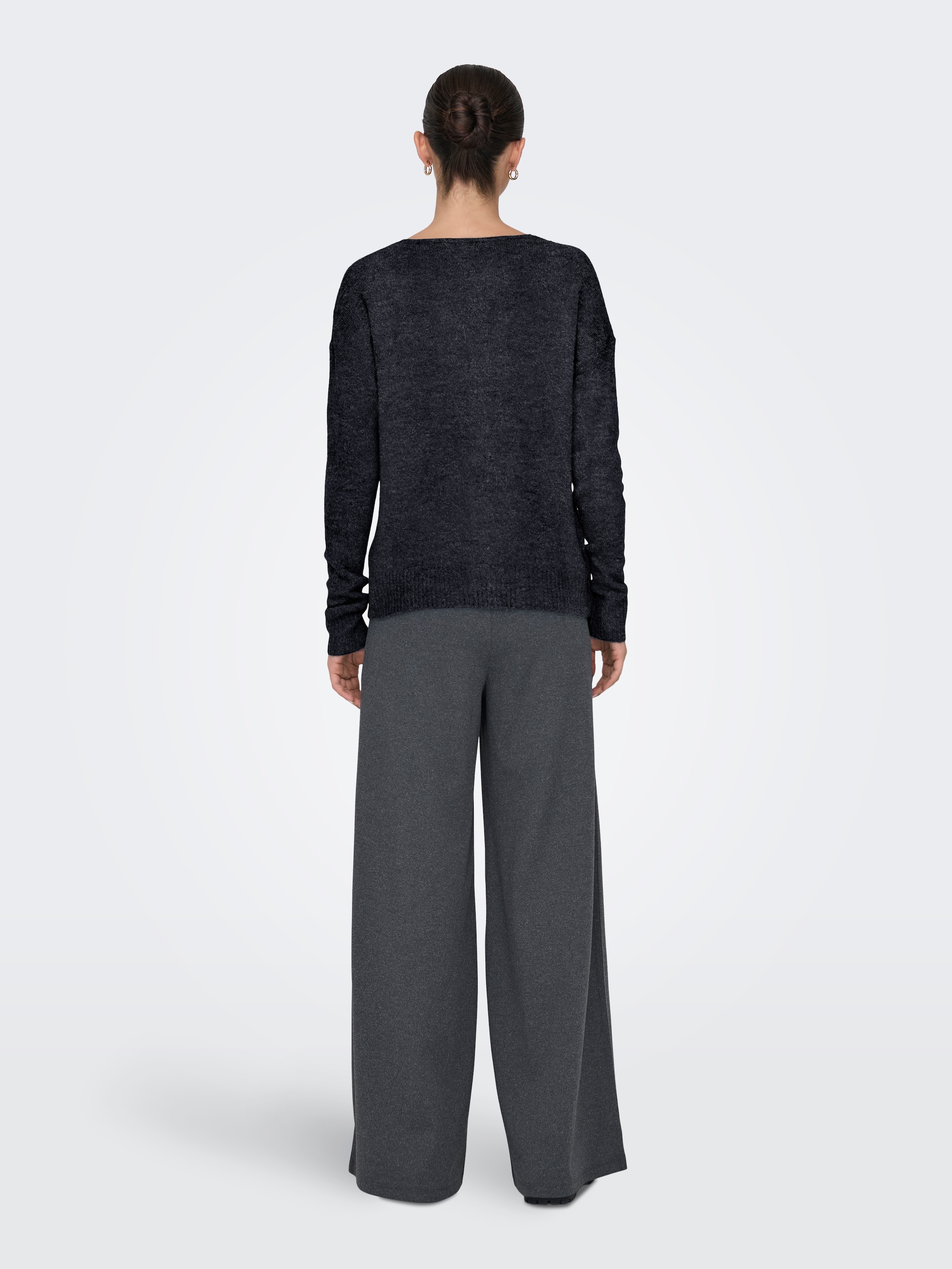JDY V-Ausschnitt-Pullover »JDYELANORA L/S V-NECK PULLO. KNT NOOS«, mit leicht überschnittenen Schultern