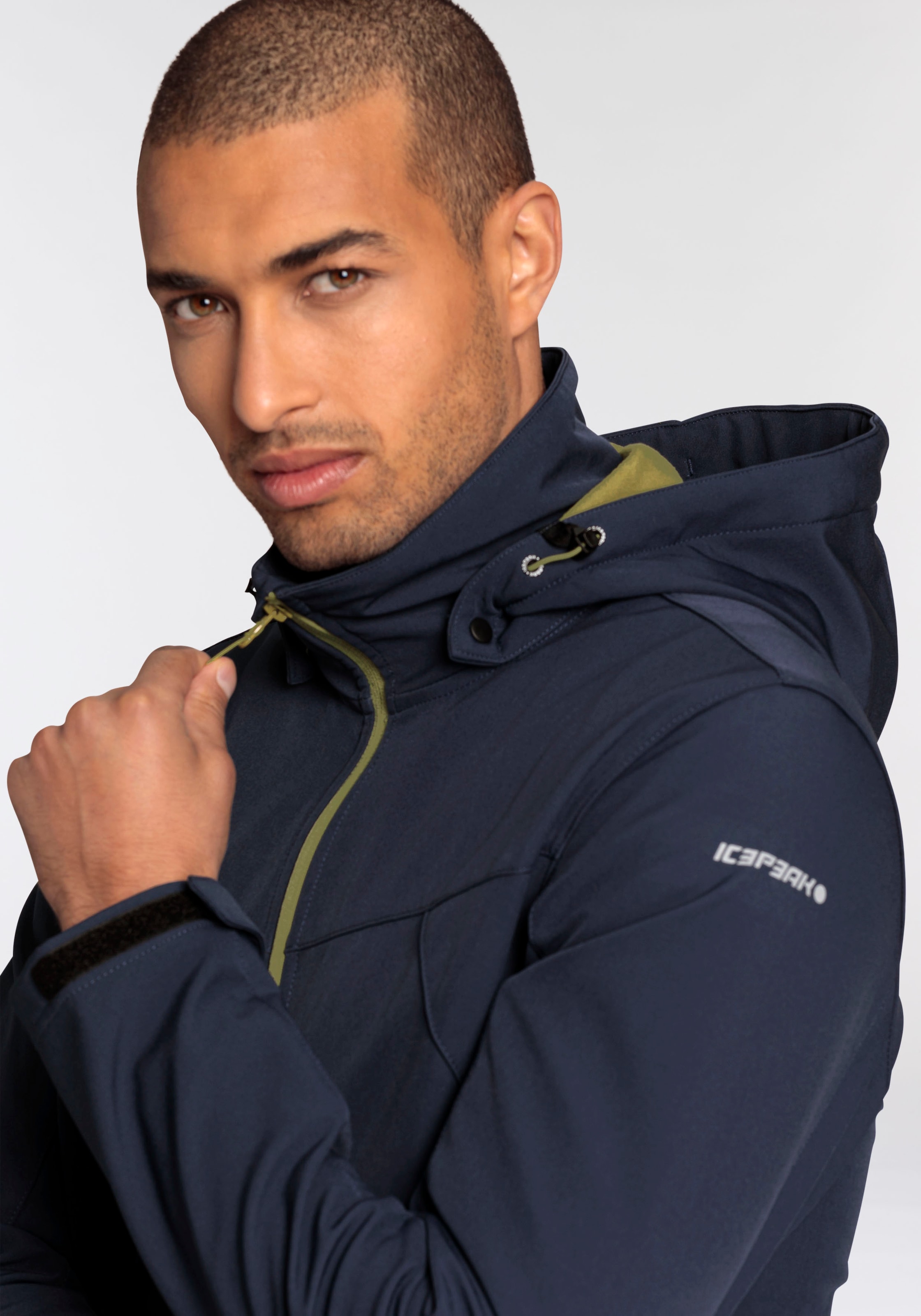 Icepeak Softshelljacke »BRIMFIELD«, (1 St.), mit Kapuze, mit dezenten Logoschriftzügen