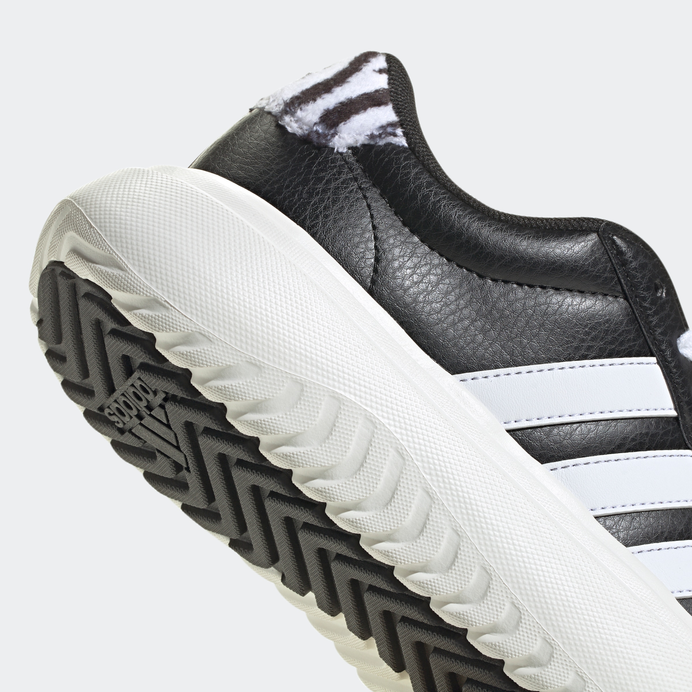 adidas Sportswear Sneaker »GRAND COURT PLATFORM«, Design auf den Spuren des adidas Superstar