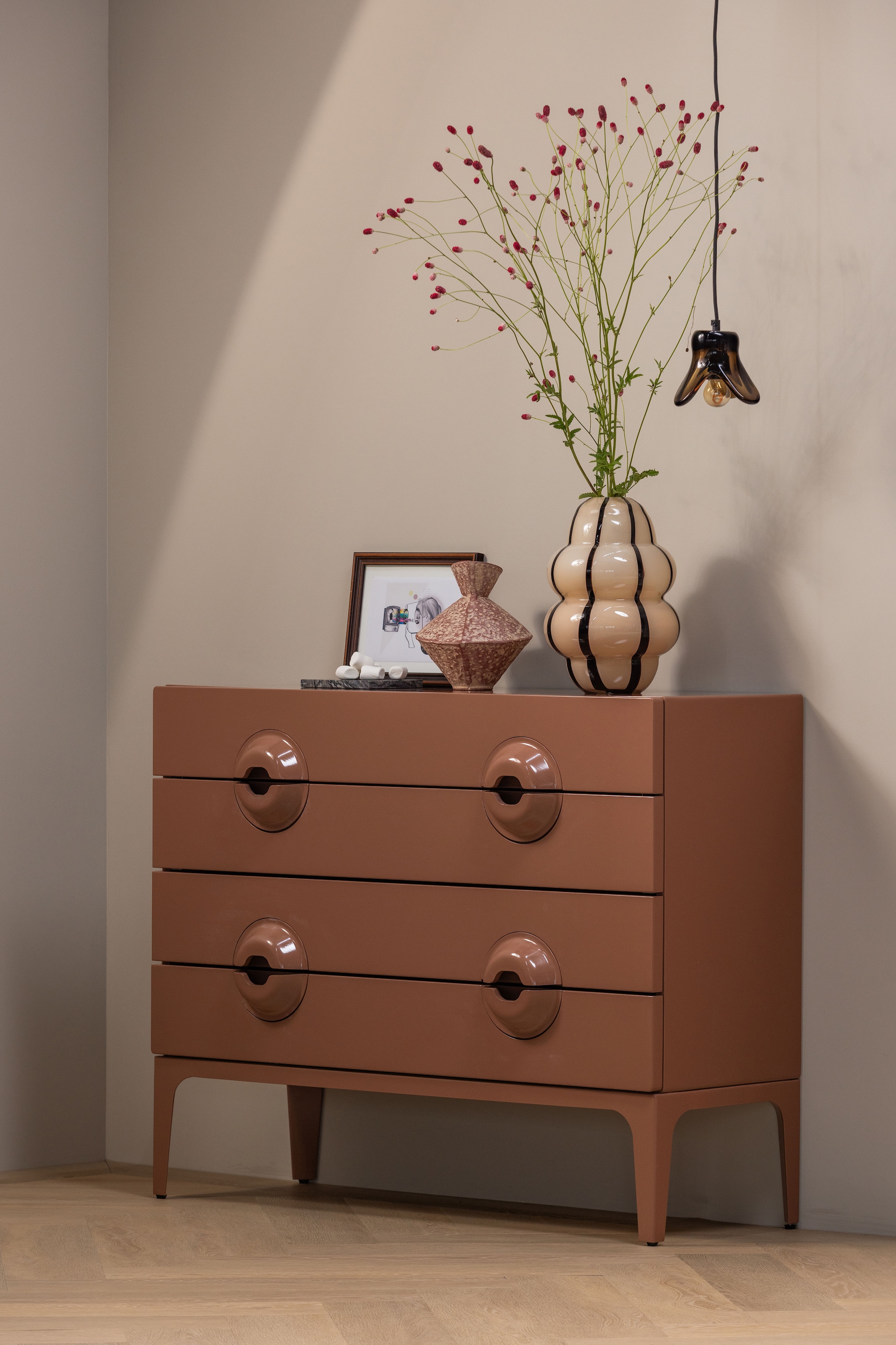 WOOOD Sideboard »Merge mit Eukalyptusholz und Dämpfung Funktion B 110 x T 44 x H 89 cm« Tragkraft 150 kg, vollständig montiert geliefert, sichtbare Maserung
