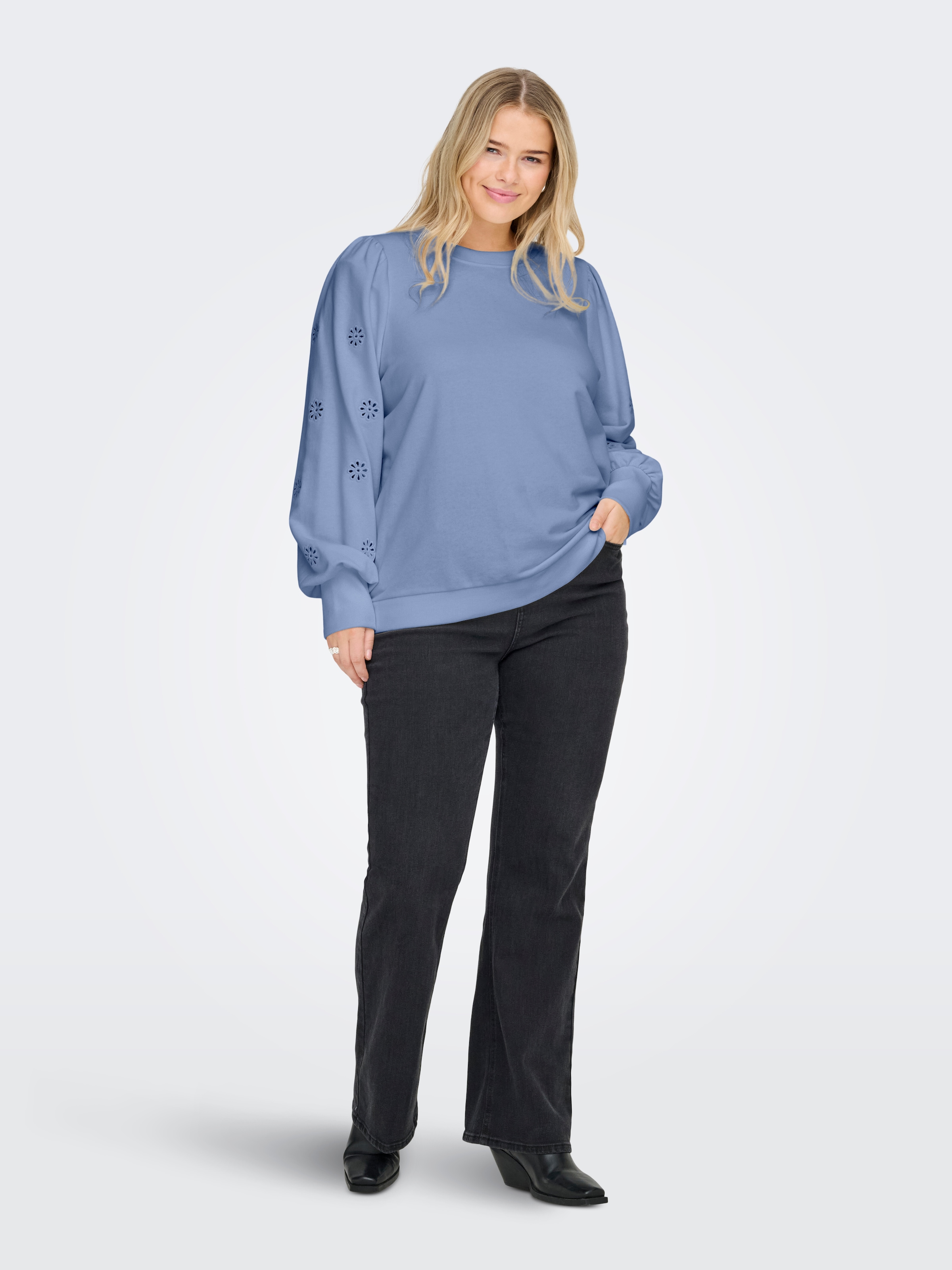 ONLY CARMAKOMA Sweatshirt »CARFEMME L/S PUFF EMBROIDERY UB SWT NOOS«, Baumwollmischung, regular fit
