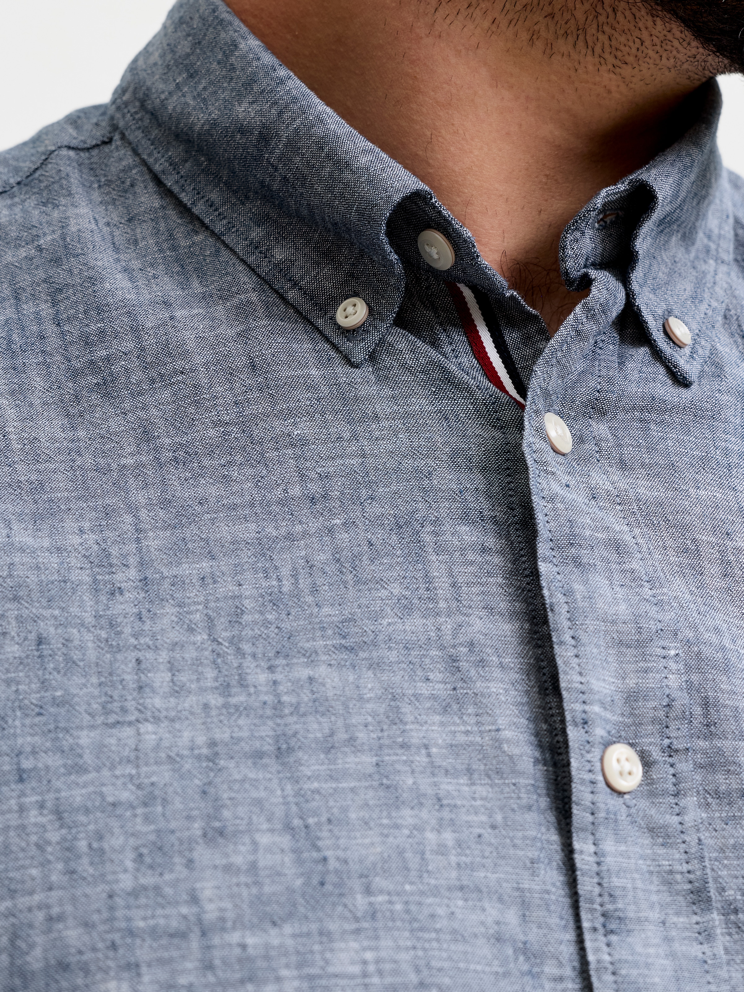 Jack & Jones PlusSize Kurzarmhemd »JPRBLUSUMMER LINEN BLEND SHIELD SS PLS« mit Stickerei