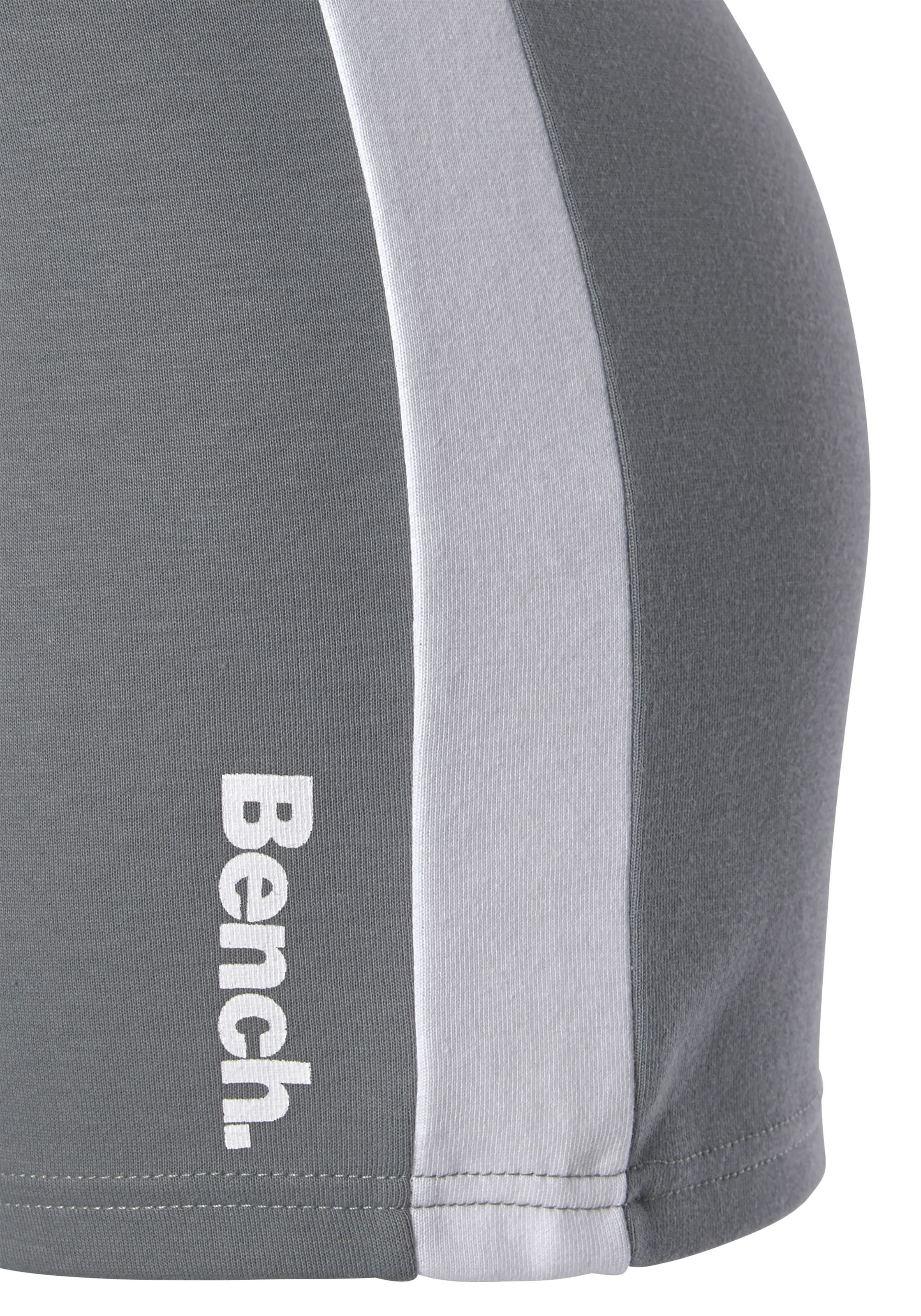 Bench. Loungewear Relaxshorts, mit Seitenstreifen, Loungewear
