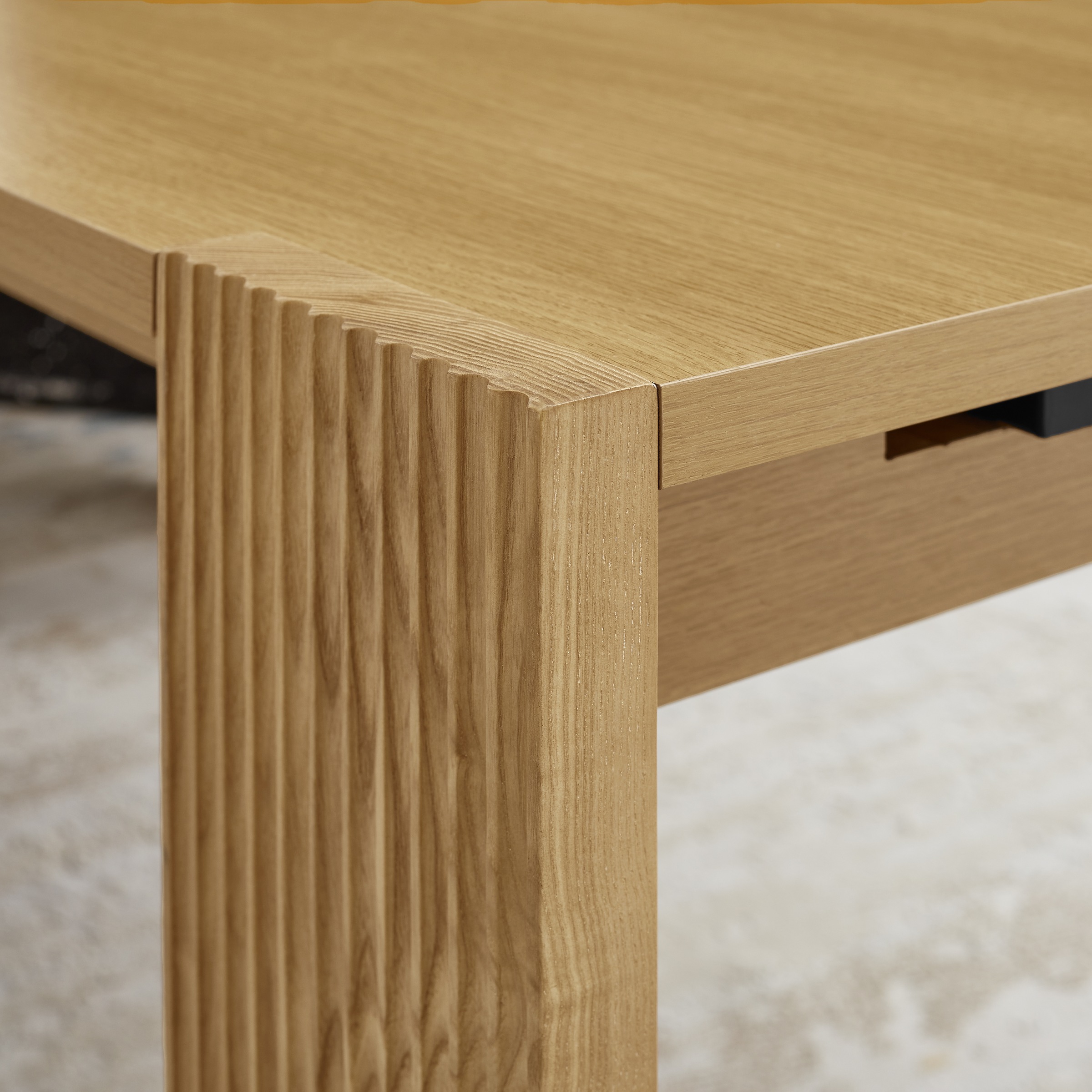 OTTO home Esstisch »Peregrin, verlängerbar von 180 - 270 cm« Melaminoberfläche, robustes Eschenholzgestell, Verlängerungsfunktion