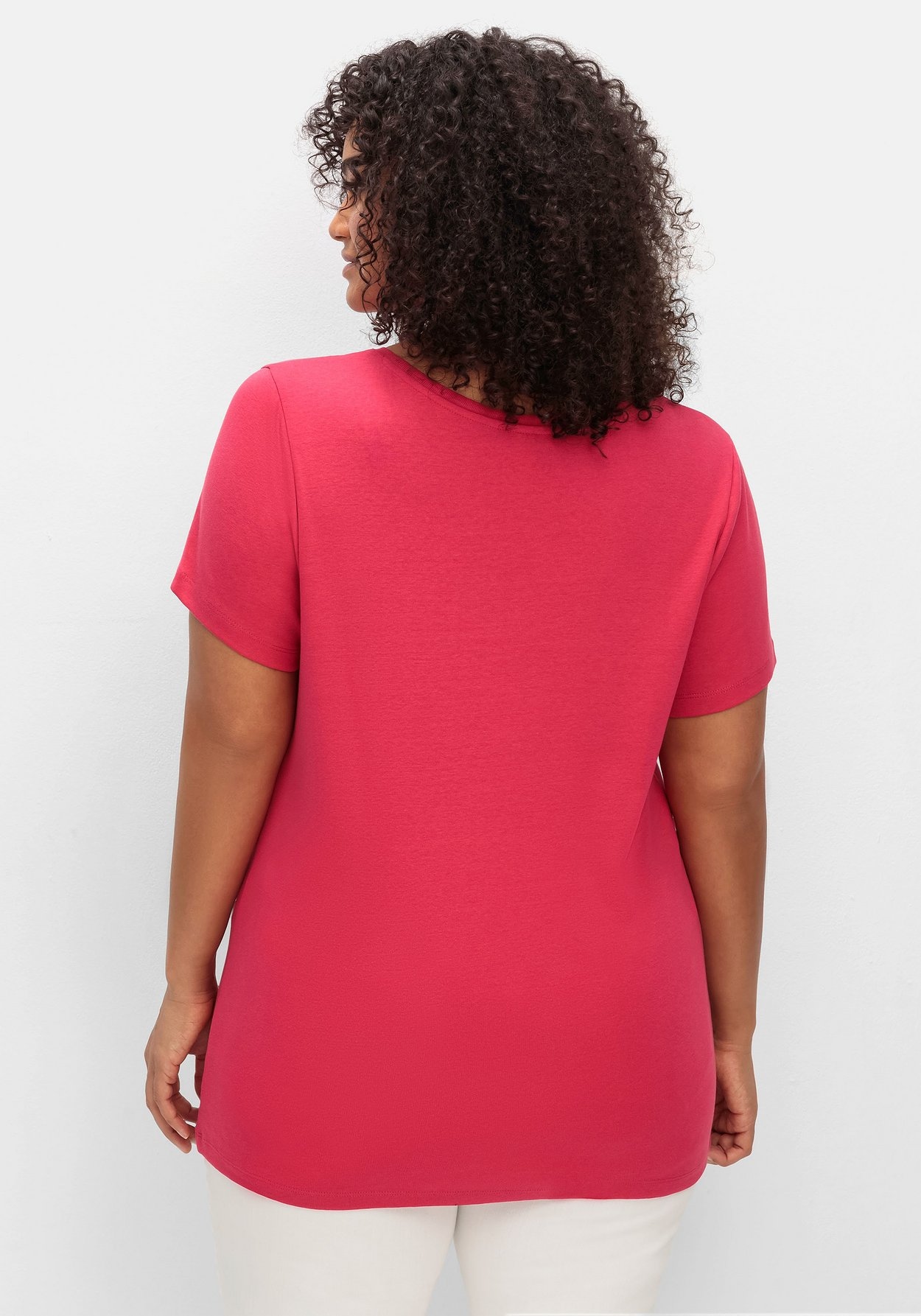 Sheego T-Shirt »T-Shirt mit V-Ausschnitt«, mit V-Ausschnitt