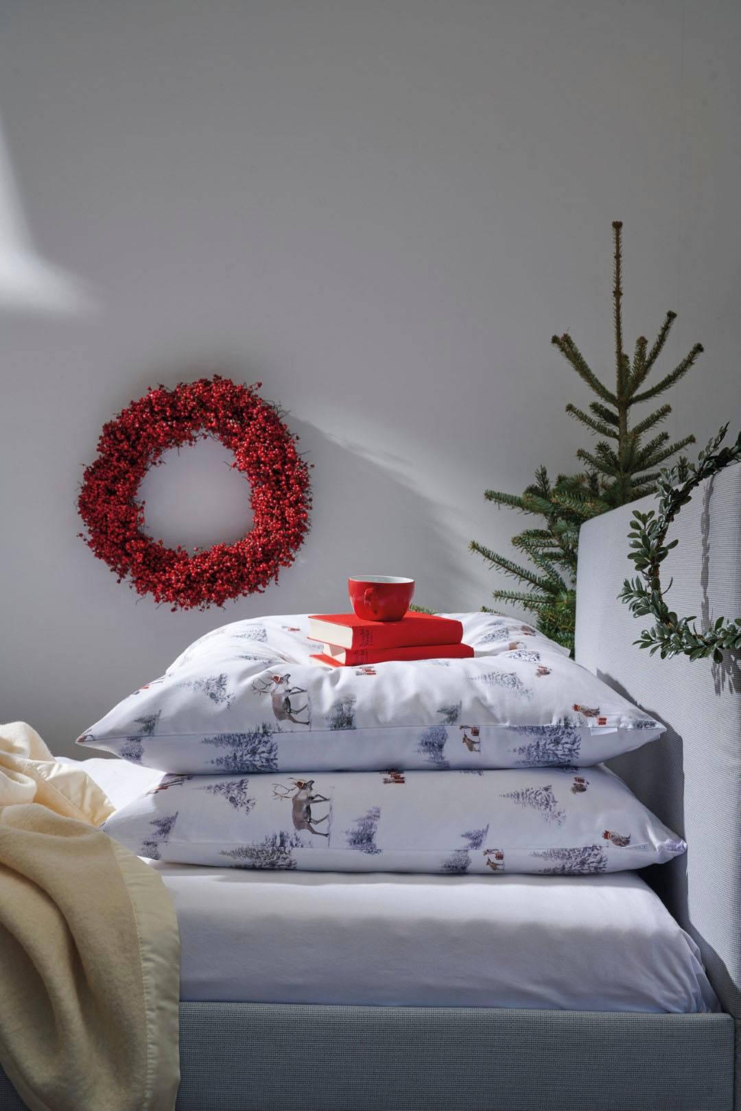 APELT Bettwäsche »Lasse«, modisch-romantische winterliche Landschaft im Chalet-Stil