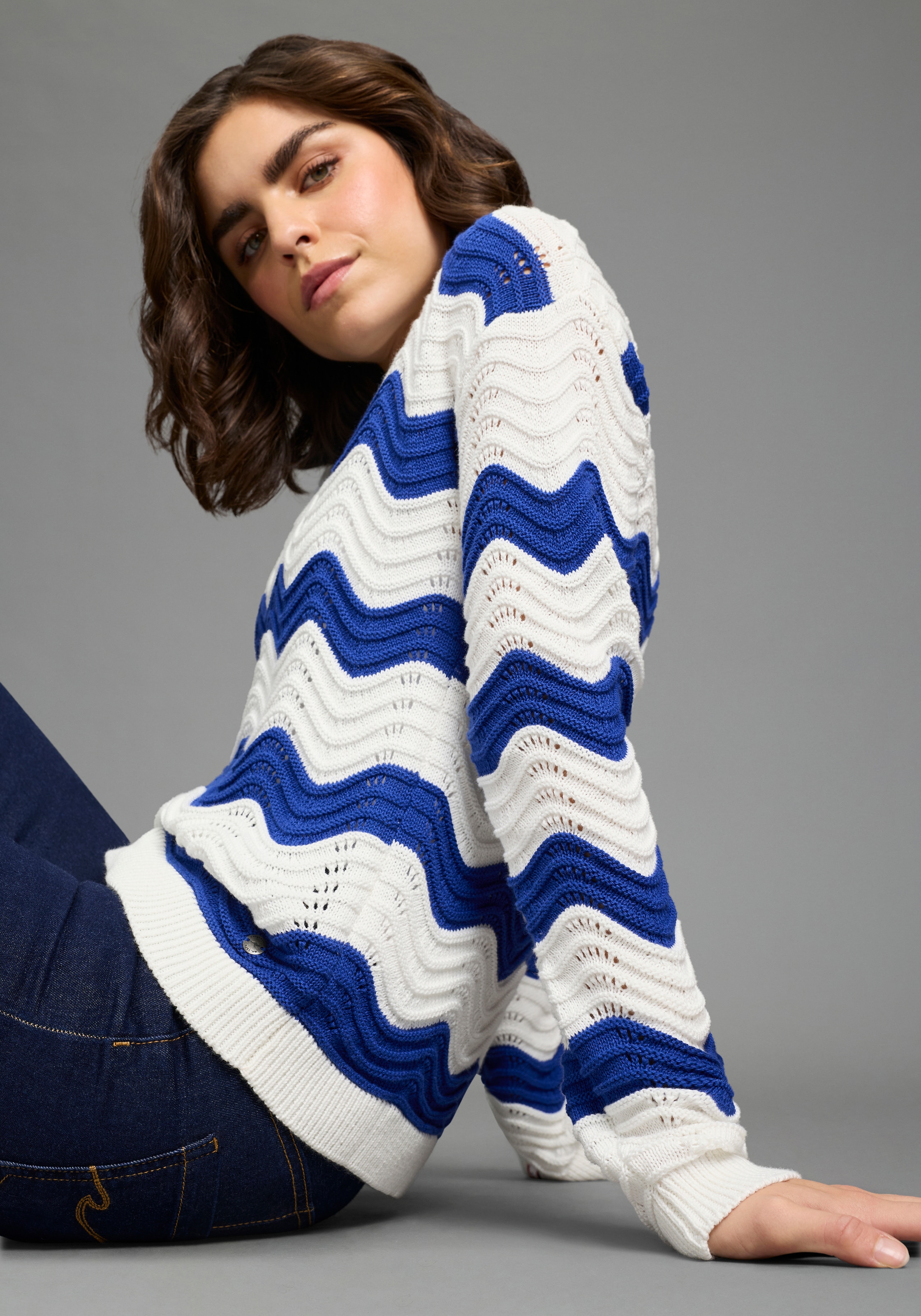 KangaROOS Ajourpullover aus Baumwolle, mit Rundhalsausschnitt, figurumspielende Passform